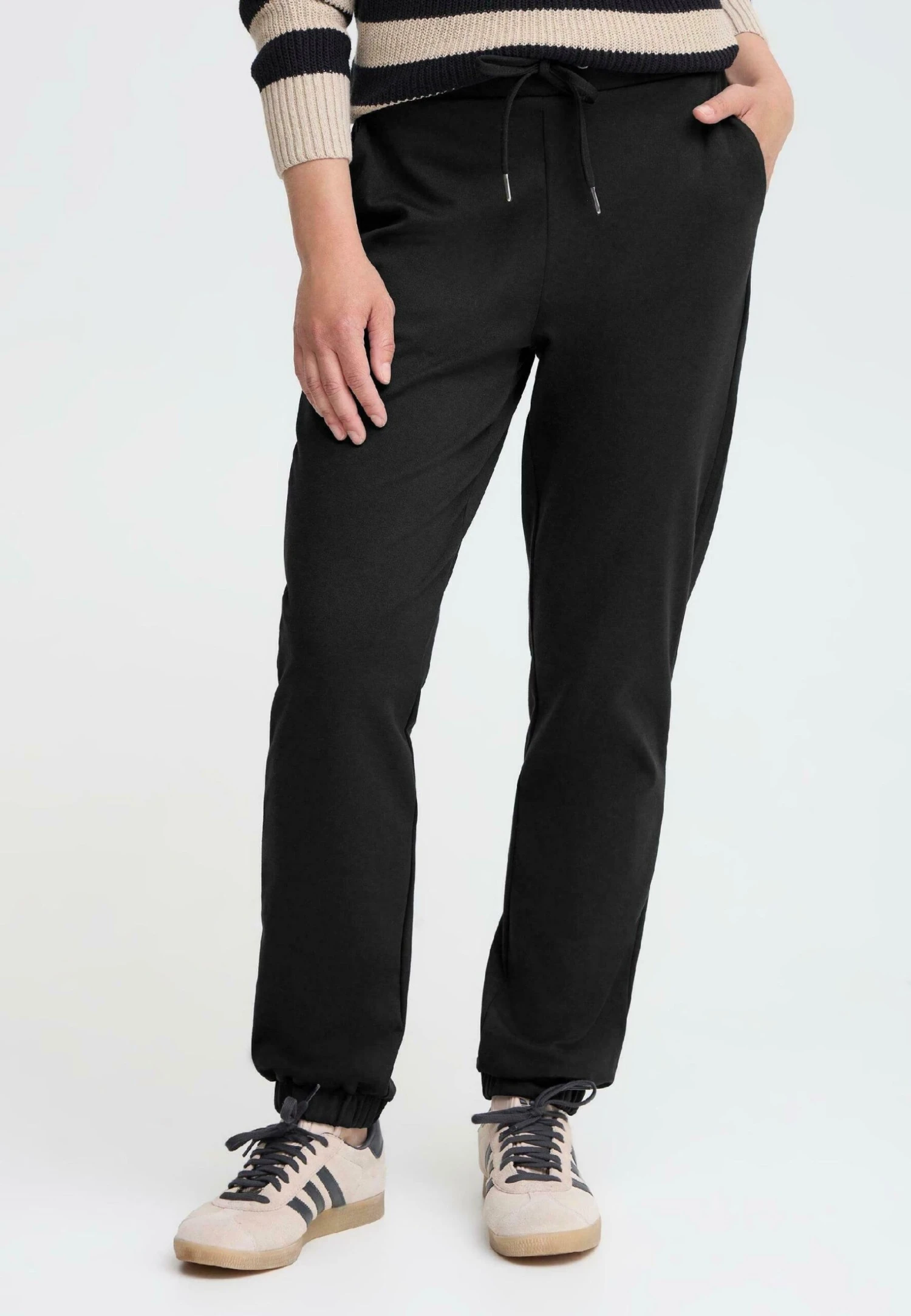OXMO OXHENNA - Tracksuit Bottoms - Black 1 OXMO OXHENNA - Tracksuit Bottoms - Black