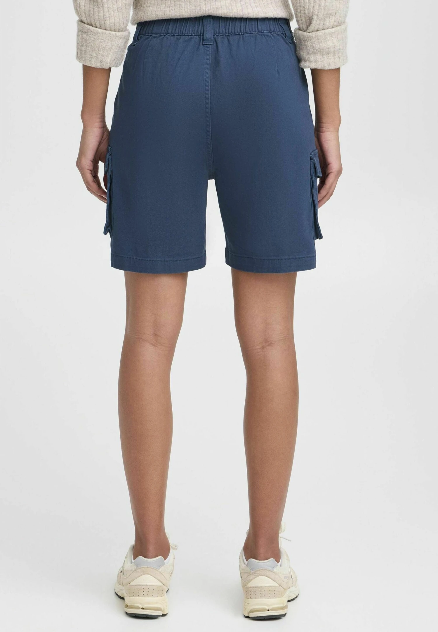 OXMO OXKVINNE REGULAR FIT - Shorts - Dress Blues 3 OXMO OXKVINNE REGULAR FIT - Shorts - Dress Blues - Image 3