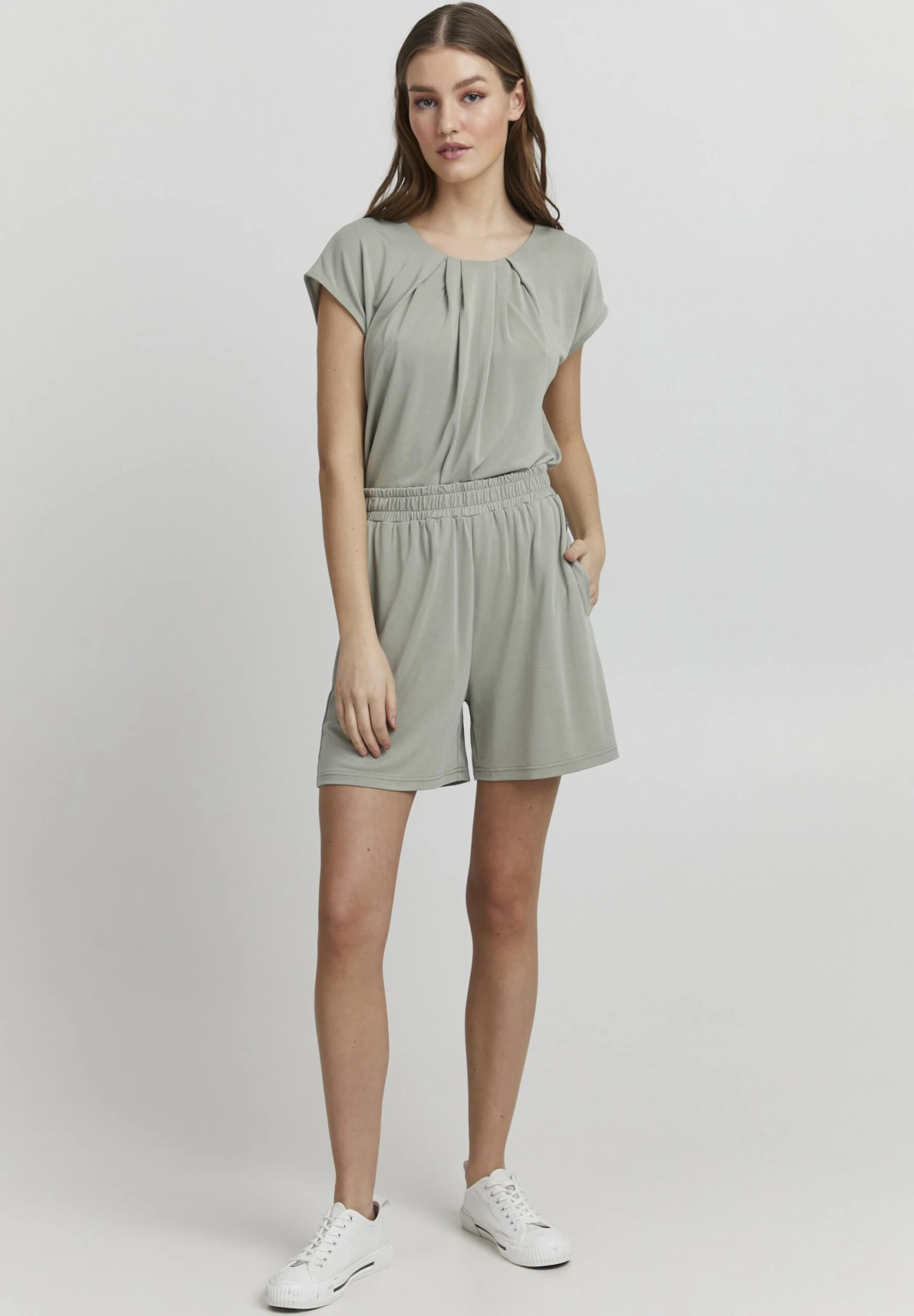 OXMO OXBJ�RK REGULAR FIT - Shorts - Seagrass 2 OXMO OXBJ�RK REGULAR FIT - Shorts - Seagrass - Image 2