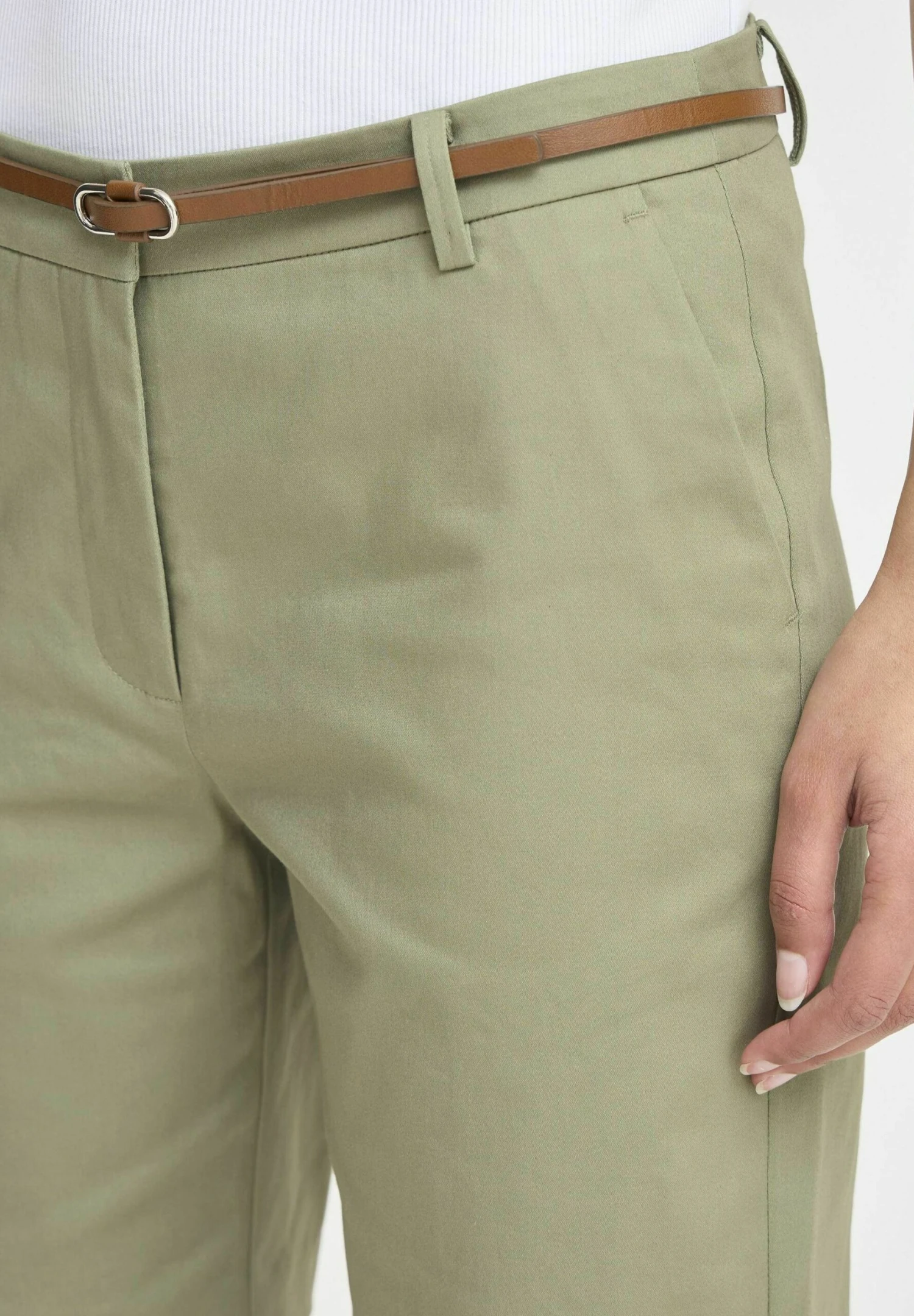 OXMO OXDANEY REGULAR FIT - Shorts - Oil Green 4 OXMO OXDANEY REGULAR FIT - Shorts - Oil Green - Image 4