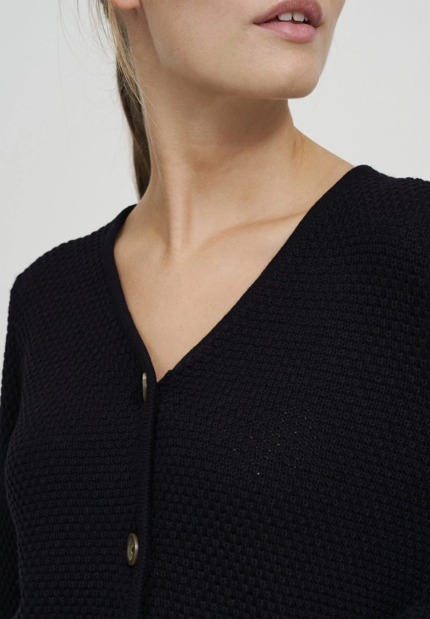 OXMO OXHelga - Cardigan - Black 4 OXMO OXHelga - Cardigan - Black - Image 4
