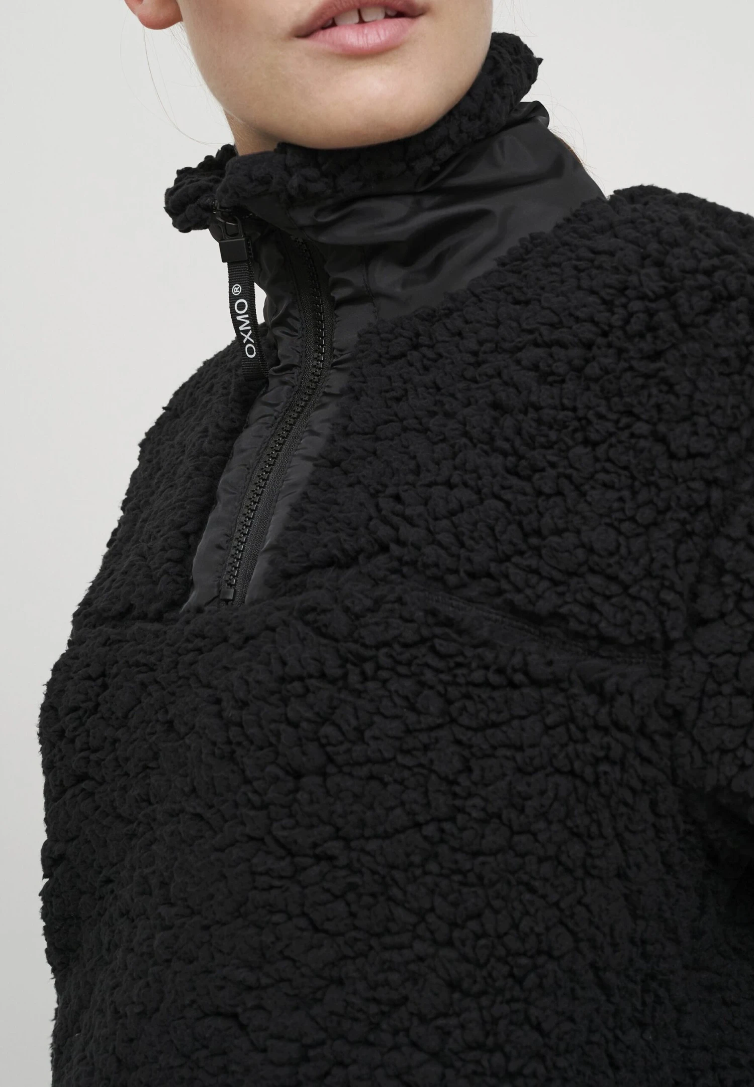 OXMO OXELINA - Fleece Jumper - Black 4 OXMO OXELINA - Fleece Jumper - Black - Image 4