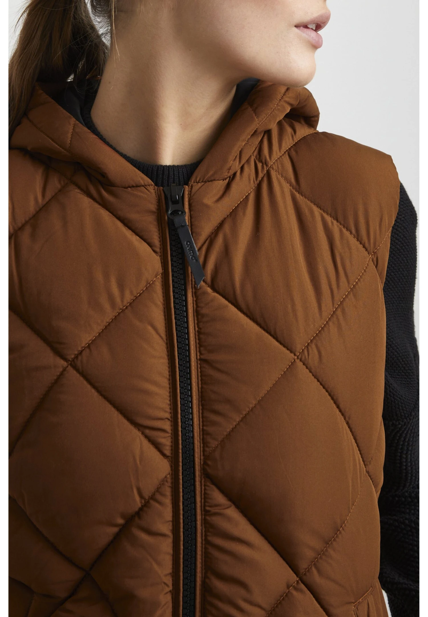 OXMO OXStana - Waistcoat - Tortoise Shell 4 OXMO OXStana - Waistcoat - Tortoise Shell - Image 4