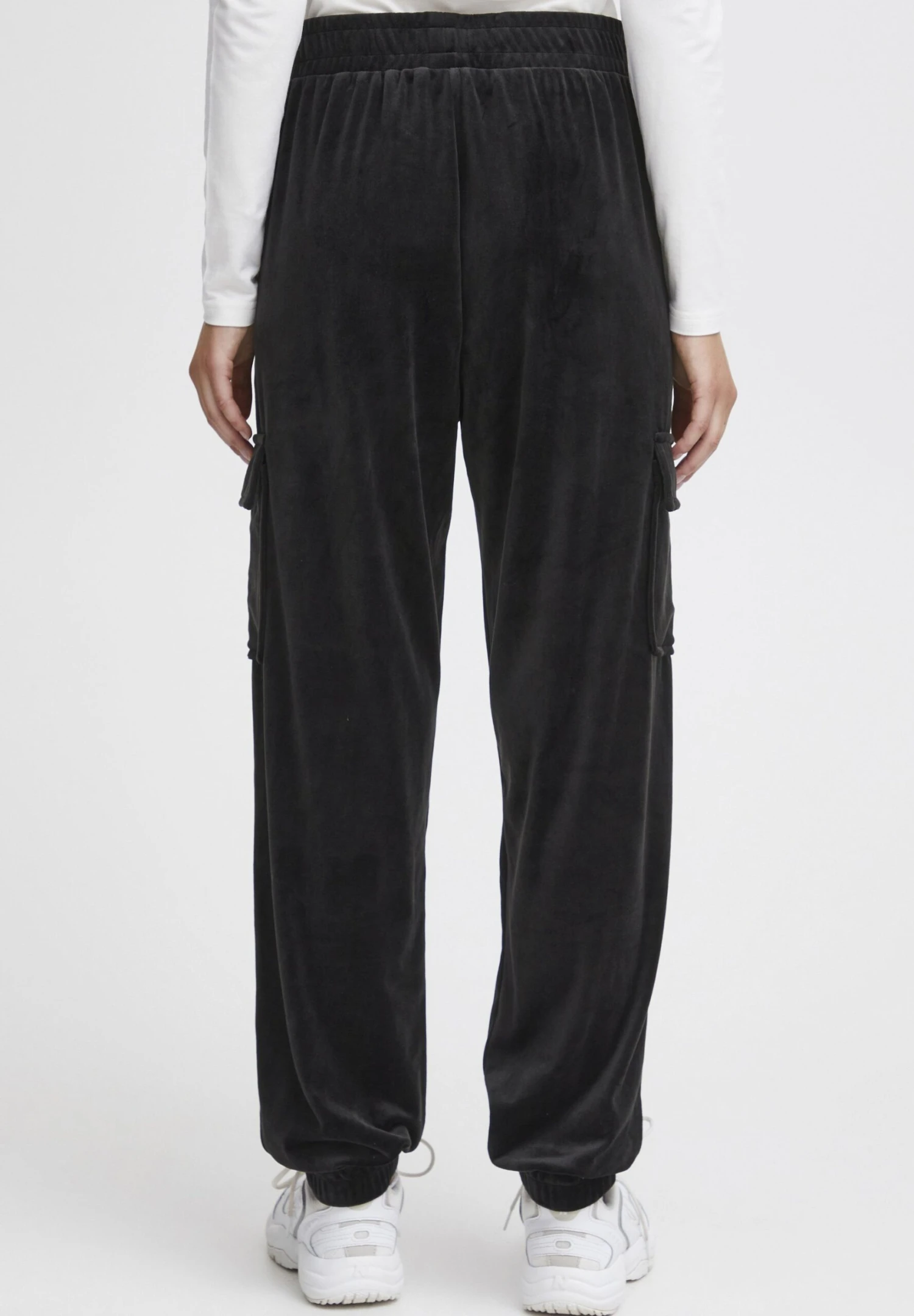 OXMO OXMITALA BAGGY FIT - Cargo Trousers - Black 3 OXMO OXMITALA BAGGY FIT - Cargo Trousers - Black - Image 3
