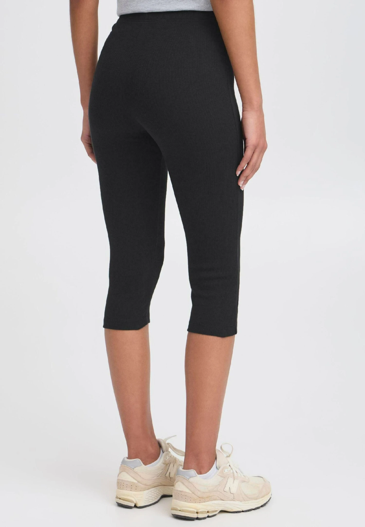 OXMO OXLOV SLIM FIT - Shorts - Black 3 OXMO OXLOV SLIM FIT - Shorts - Black - Image 3