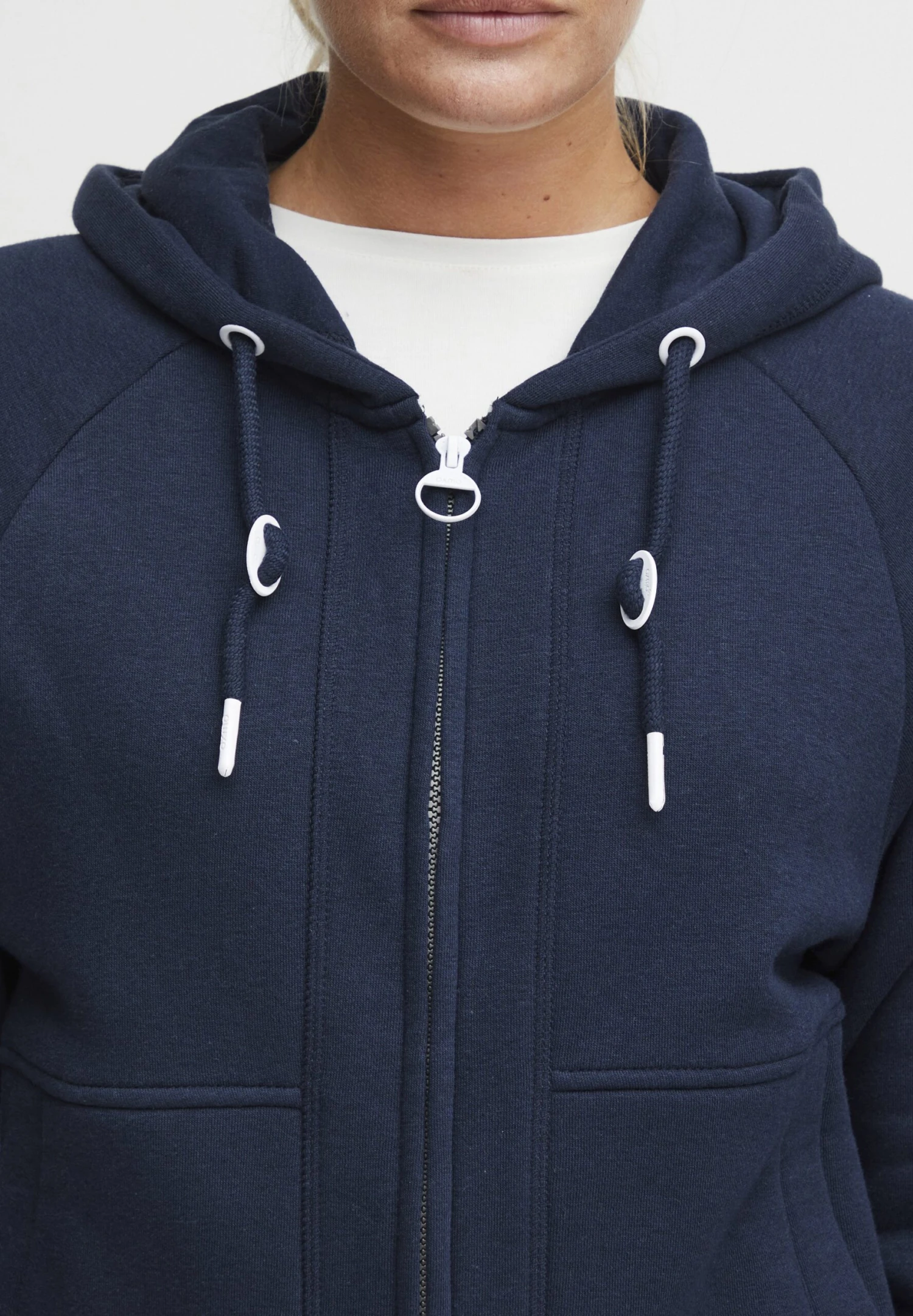 OXMO OXANDIE - Zip-up Sweatshirt - Total Eclipse 5 OXMO OXANDIE - Zip-up Sweatshirt - Total Eclipse - Image 5