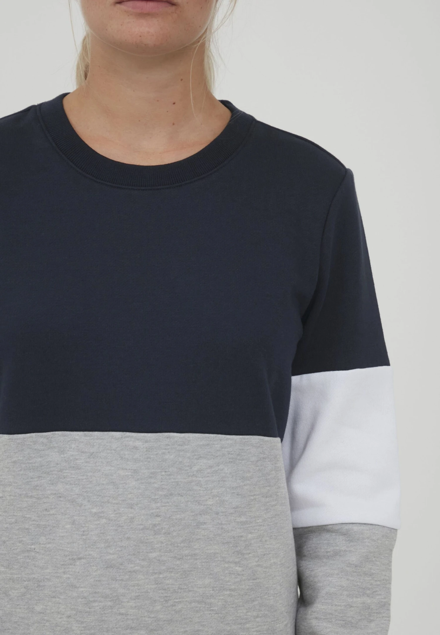 OXMO OXOMILA - Day Dress - Insignia Blue 4 OXMO OXOMILA - Day Dress - Insignia Blue - Image 4