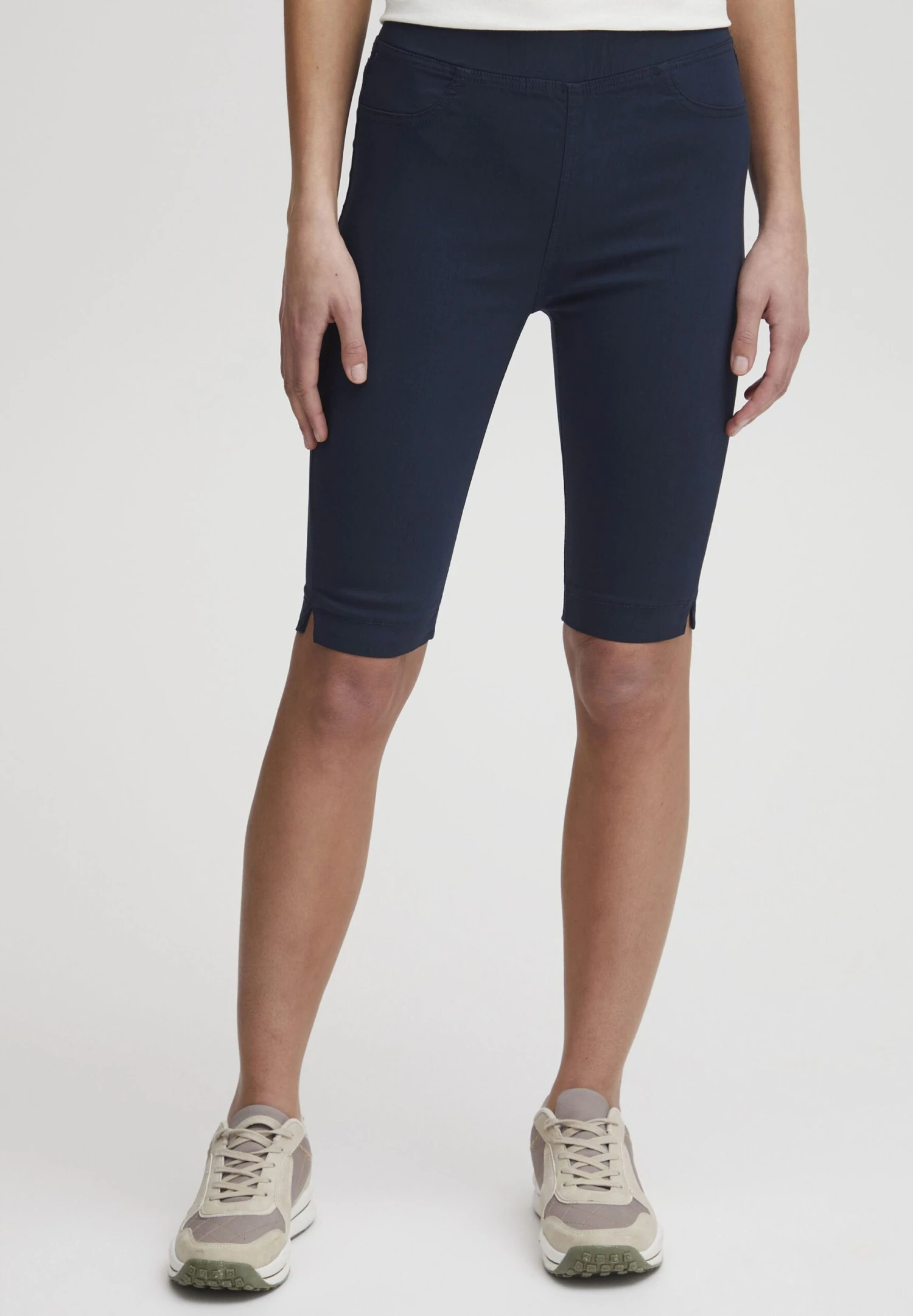 OXMO OXDITRINE SLIM FIT - Shorts - Copenhagen Night 1 OXMO OXDITRINE SLIM FIT - Shorts - Copenhagen Night