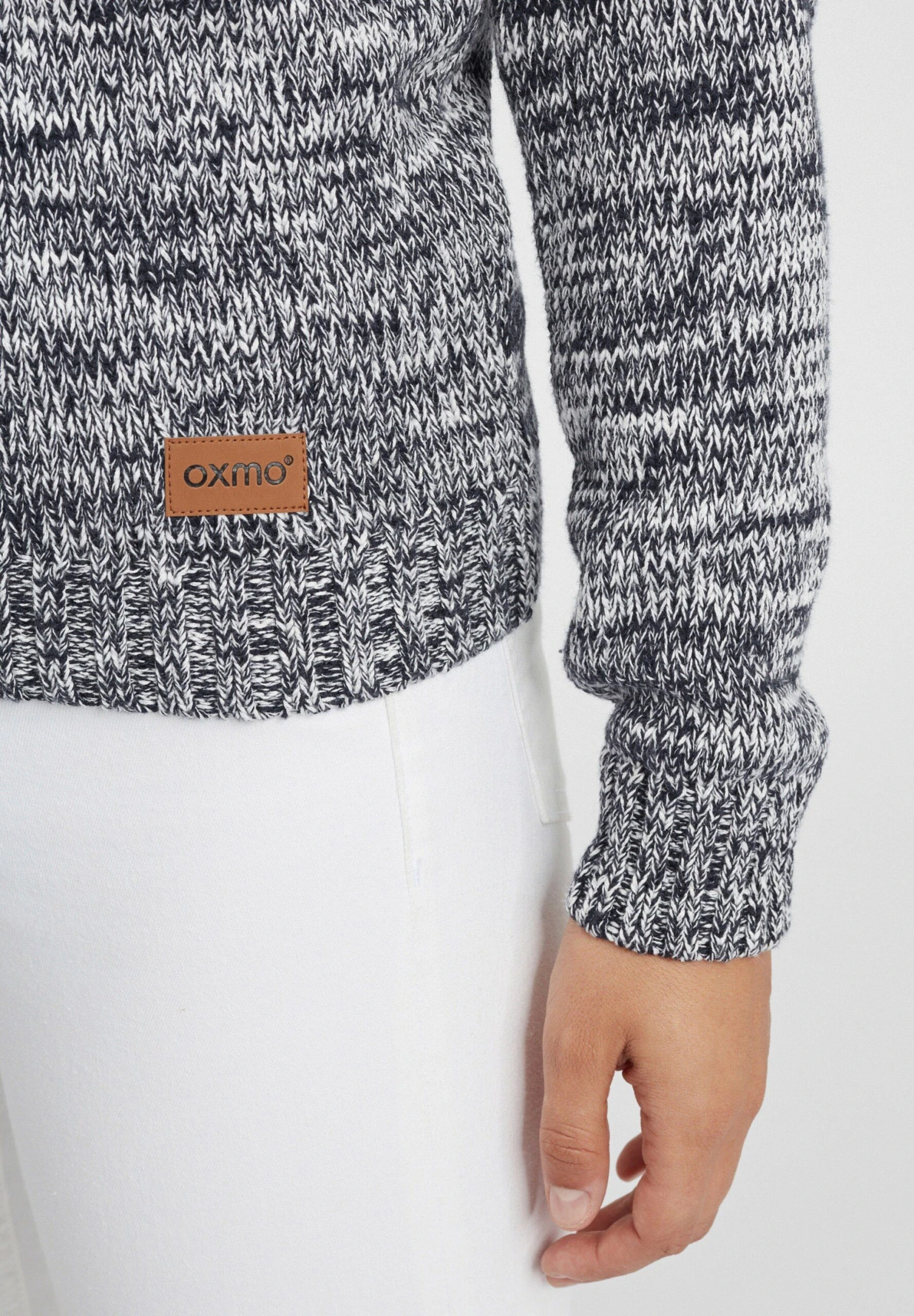 OXMO OXPhenix - Cardigan - Insignia B 5 OXMO OXPhenix - Cardigan - Insignia B - Image 5