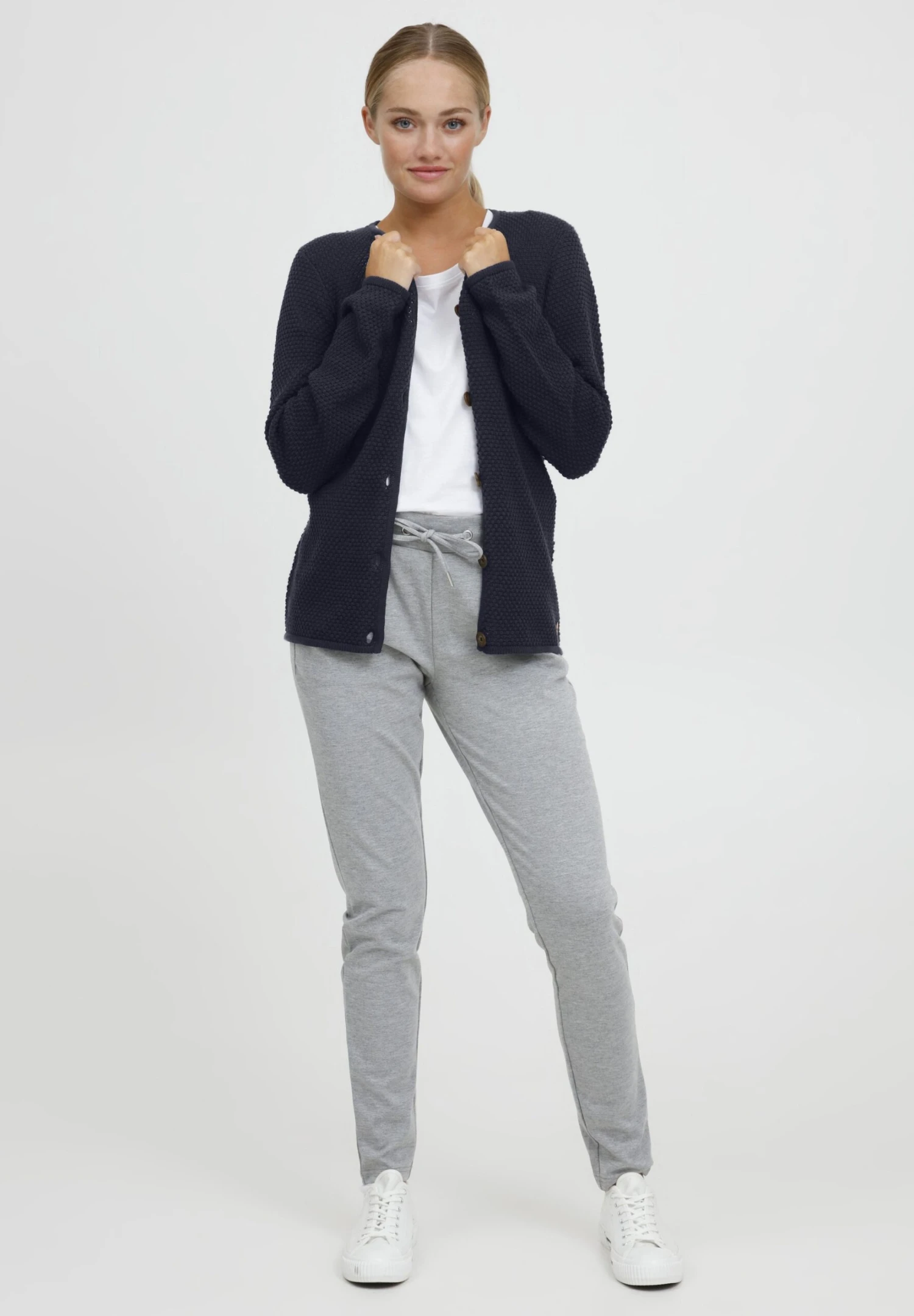 OXMO OXHelga - Cardigan - Total Eclipse 2 OXMO OXHelga - Cardigan - Total Eclipse - Image 2