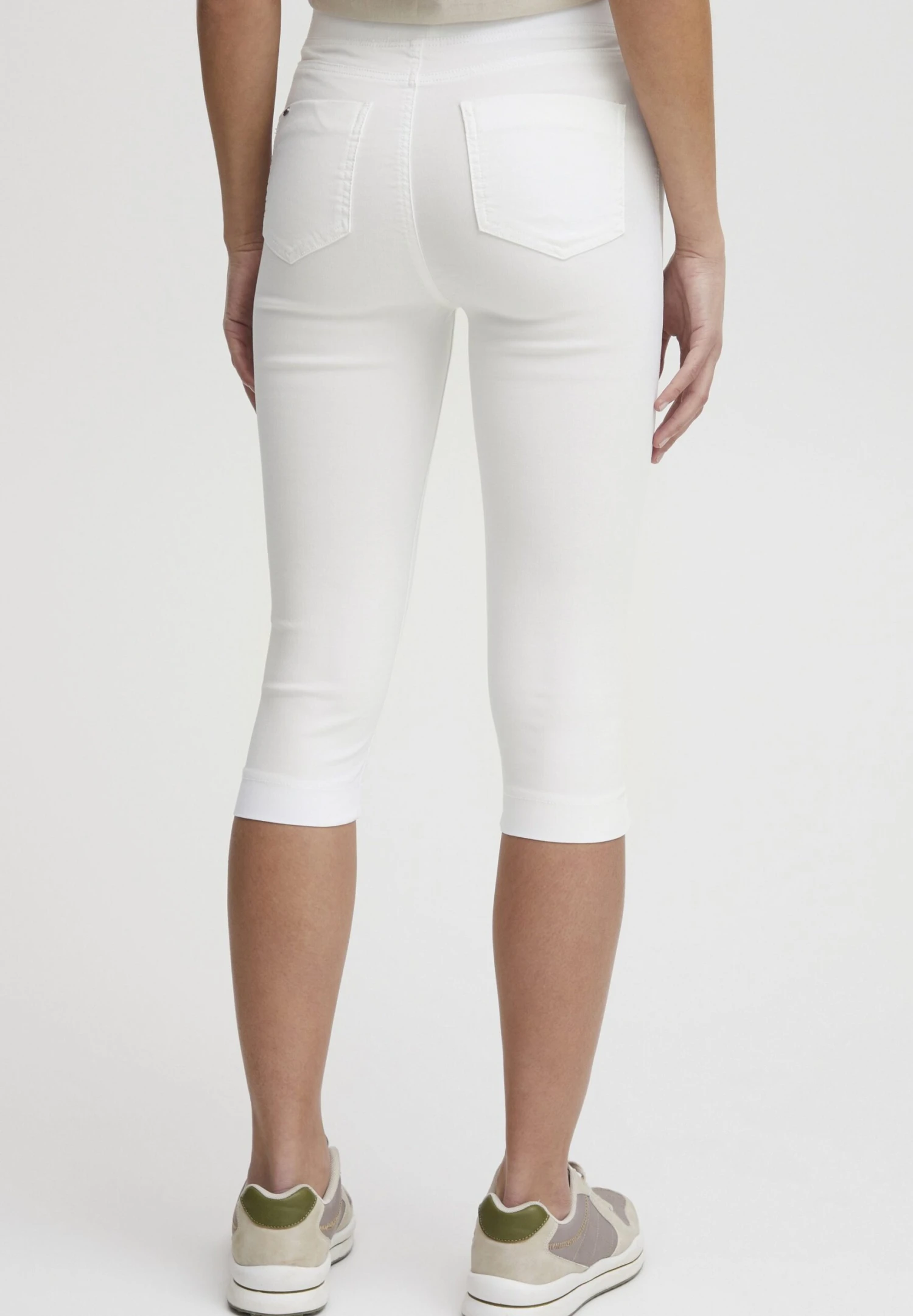 OXMO OXKEANA SLIM FIT - Shorts - Optical White 3 OXMO OXKEANA SLIM FIT - Shorts - Optical White - Image 3