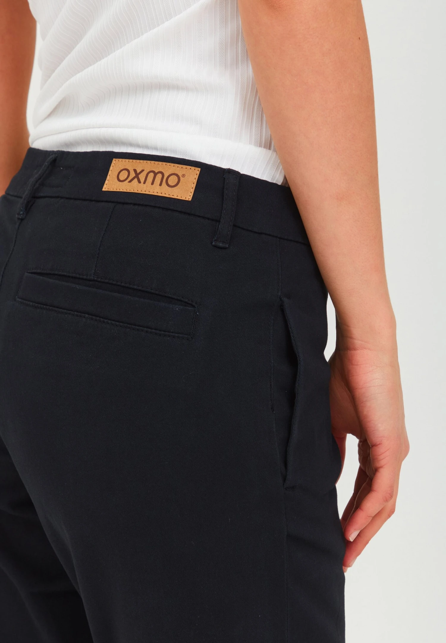OXMO OXPILAR CASUAL FIT - Chinos - Black 7 OXMO OXPILAR CASUAL FIT - Chinos - Black - Image 7