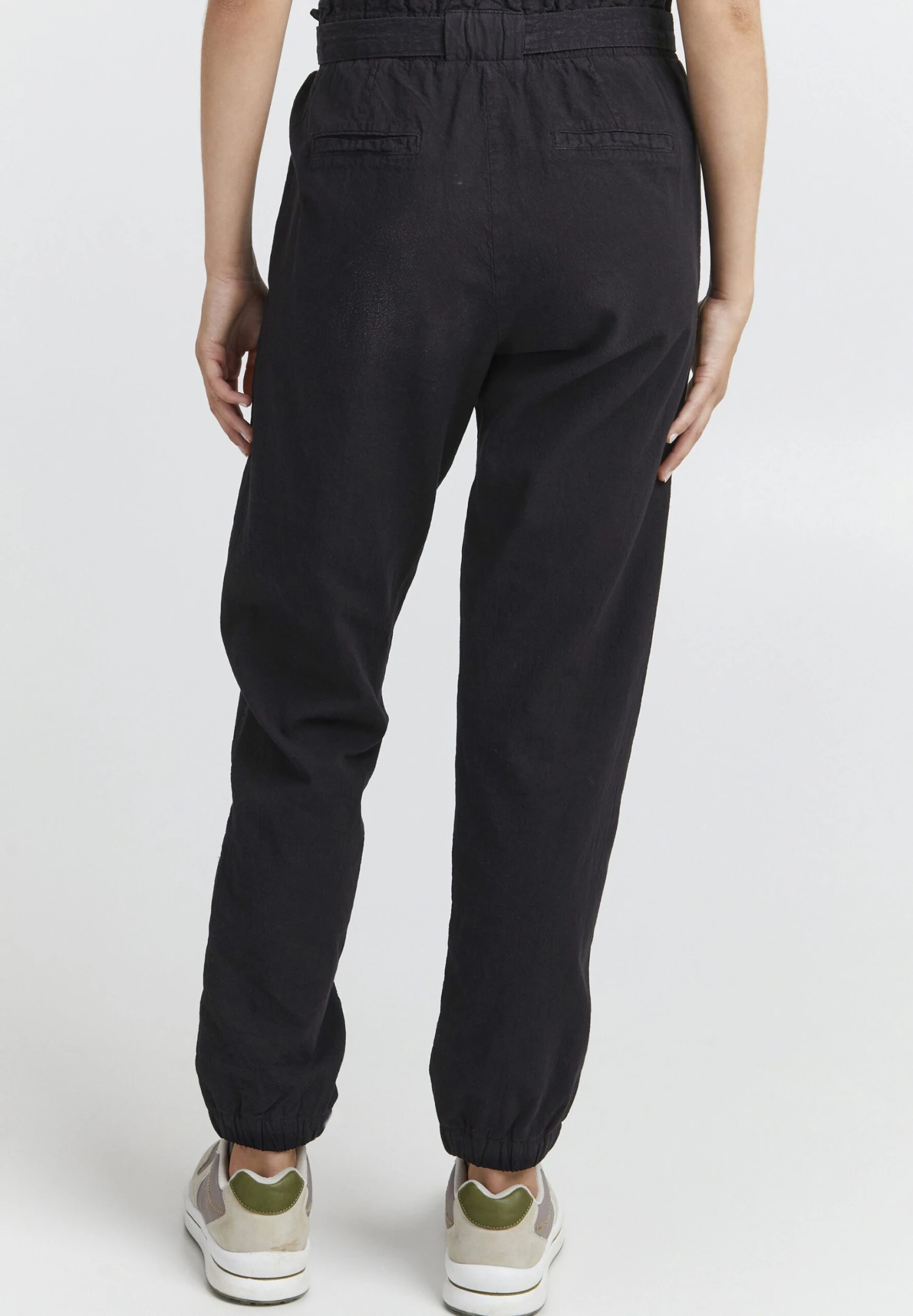 OXMO OXLENNJA REGULAR FIT ELASTIC CUFFS - Trousers - Black 3 OXMO OXLENNJA REGULAR FIT ELASTIC CUFFS - Trousers - Black - Image 3