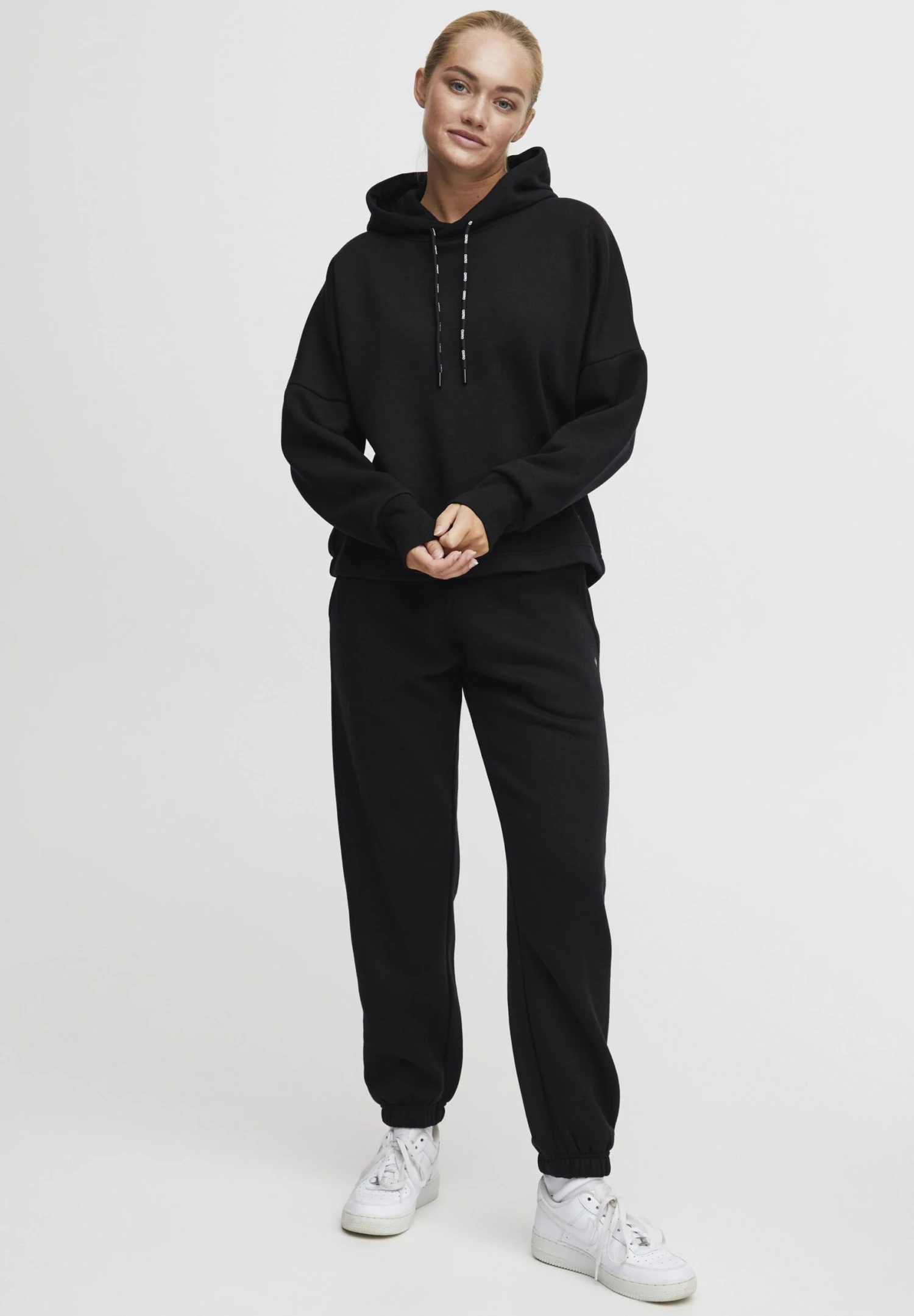 OXMO OXSANNI - Hoodie - Black 2 OXMO OXSANNI - Hoodie - Black - Image 2