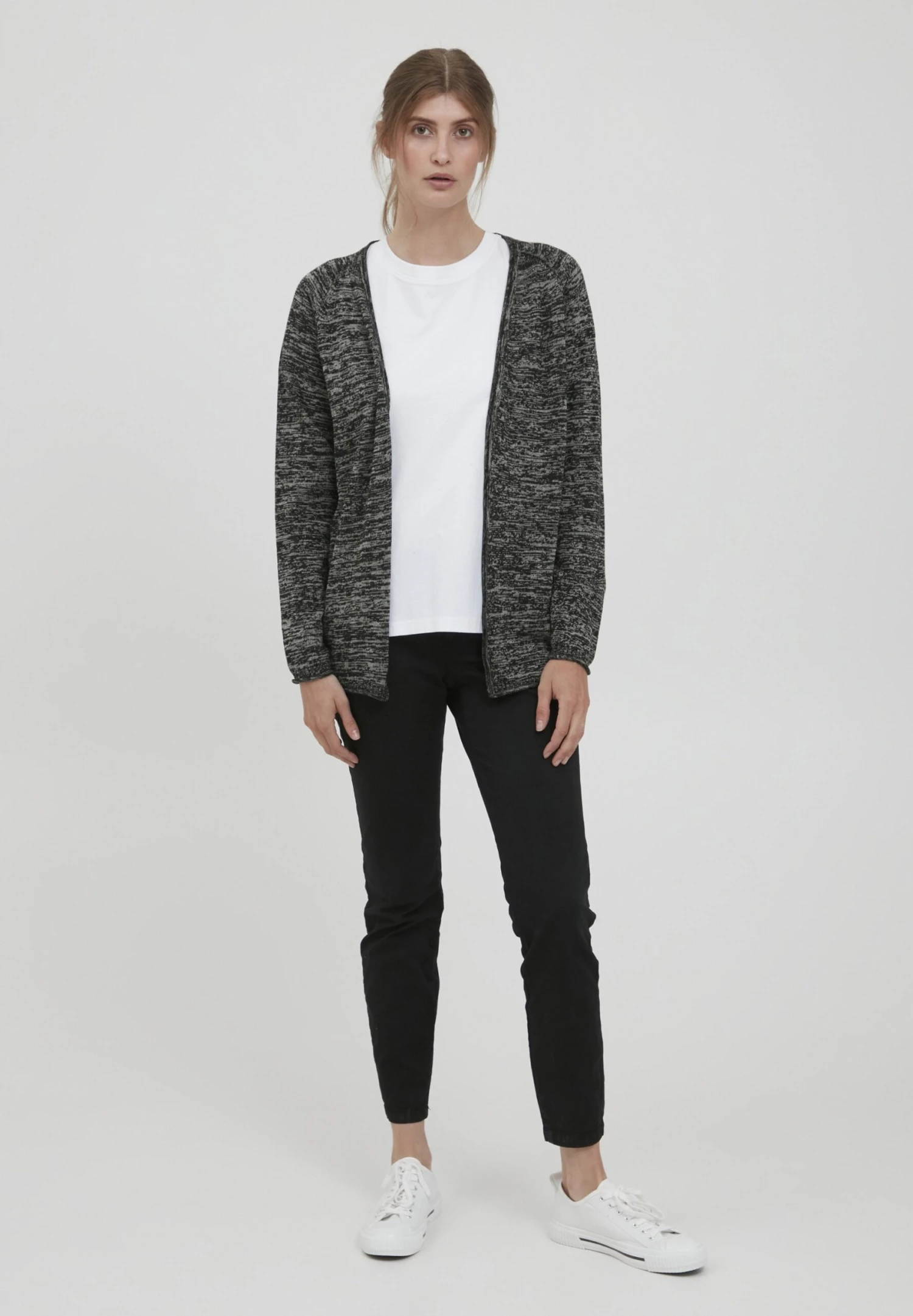 OXMO OXDaniela - Cardigan - Black 2 OXMO OXDaniela - Cardigan - Black - Image 2
