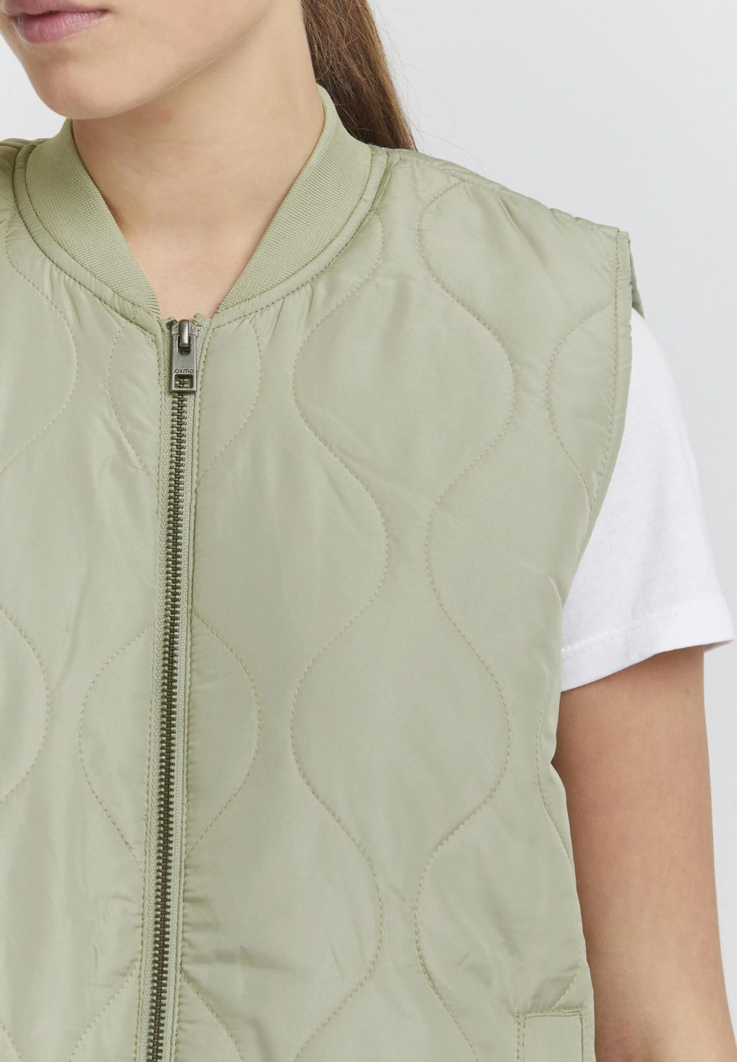 OXMO OXSvala - Waistcoat - Seagrass 3 OXMO OXSvala - Waistcoat - Seagrass - Image 3