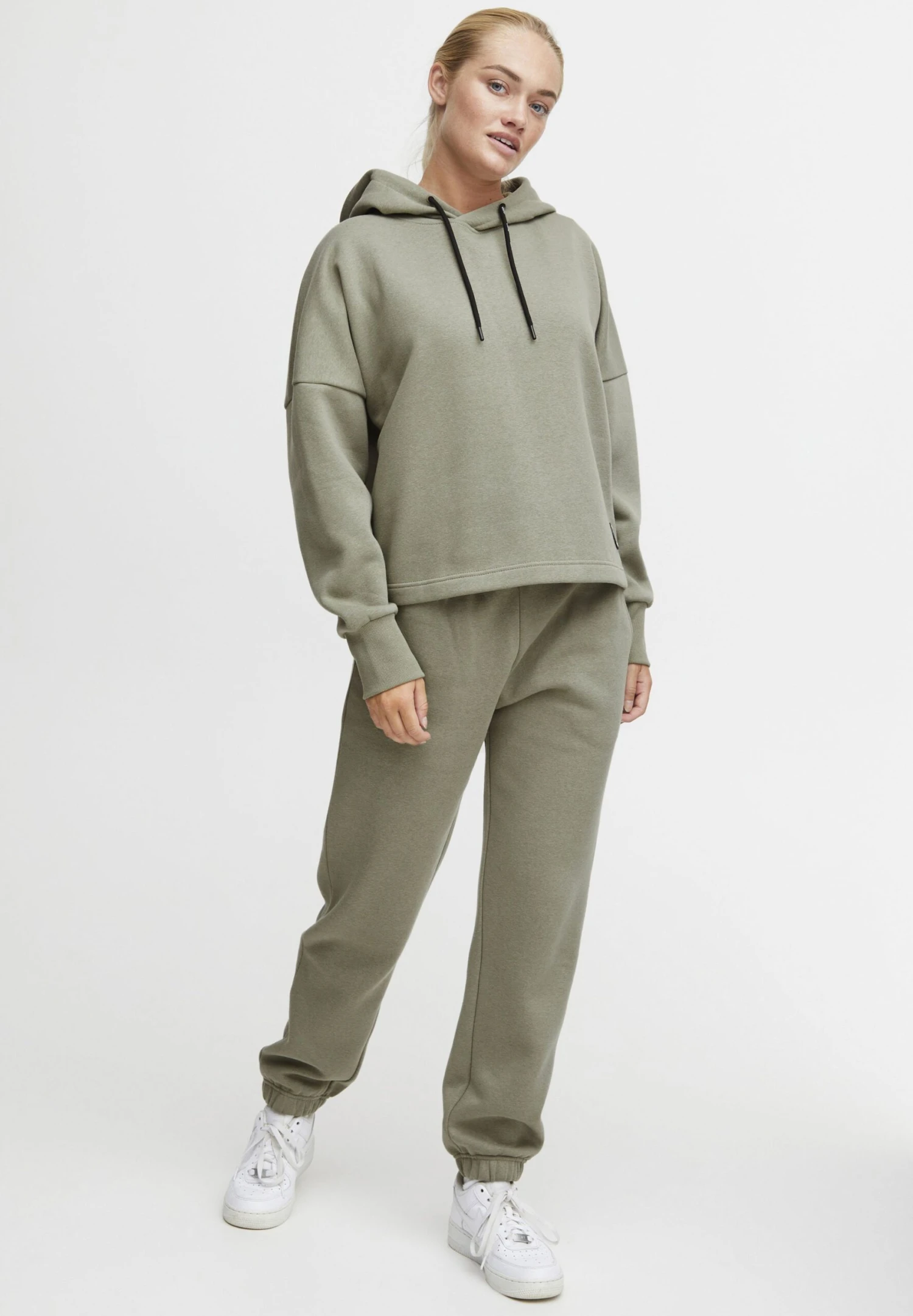 OXMO OXSANNI - Hoodie - Vetiver 2 OXMO OXSANNI - Hoodie - Vetiver - Image 2