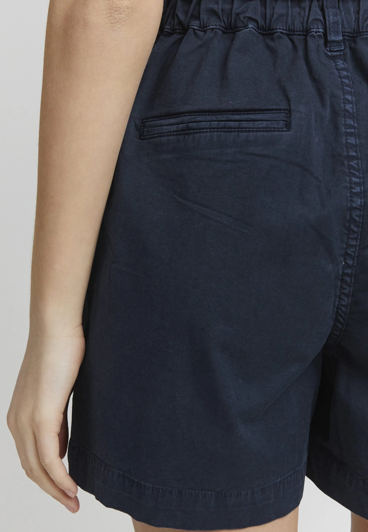 OXMO OXCHAI REGULAR FIT - Shorts - Total Eclipse 4 OXMO OXCHAI REGULAR FIT - Shorts - Total Eclipse - Image 4