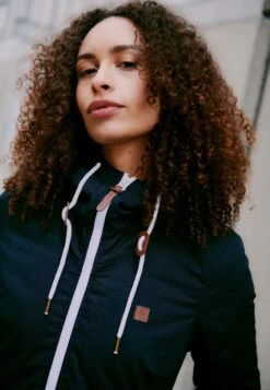 OXMO OXTILLA - Light Jacket - Insignia B -OXMO Store 3b1b8a31d60b4fbdbc21f22e292e4dd3