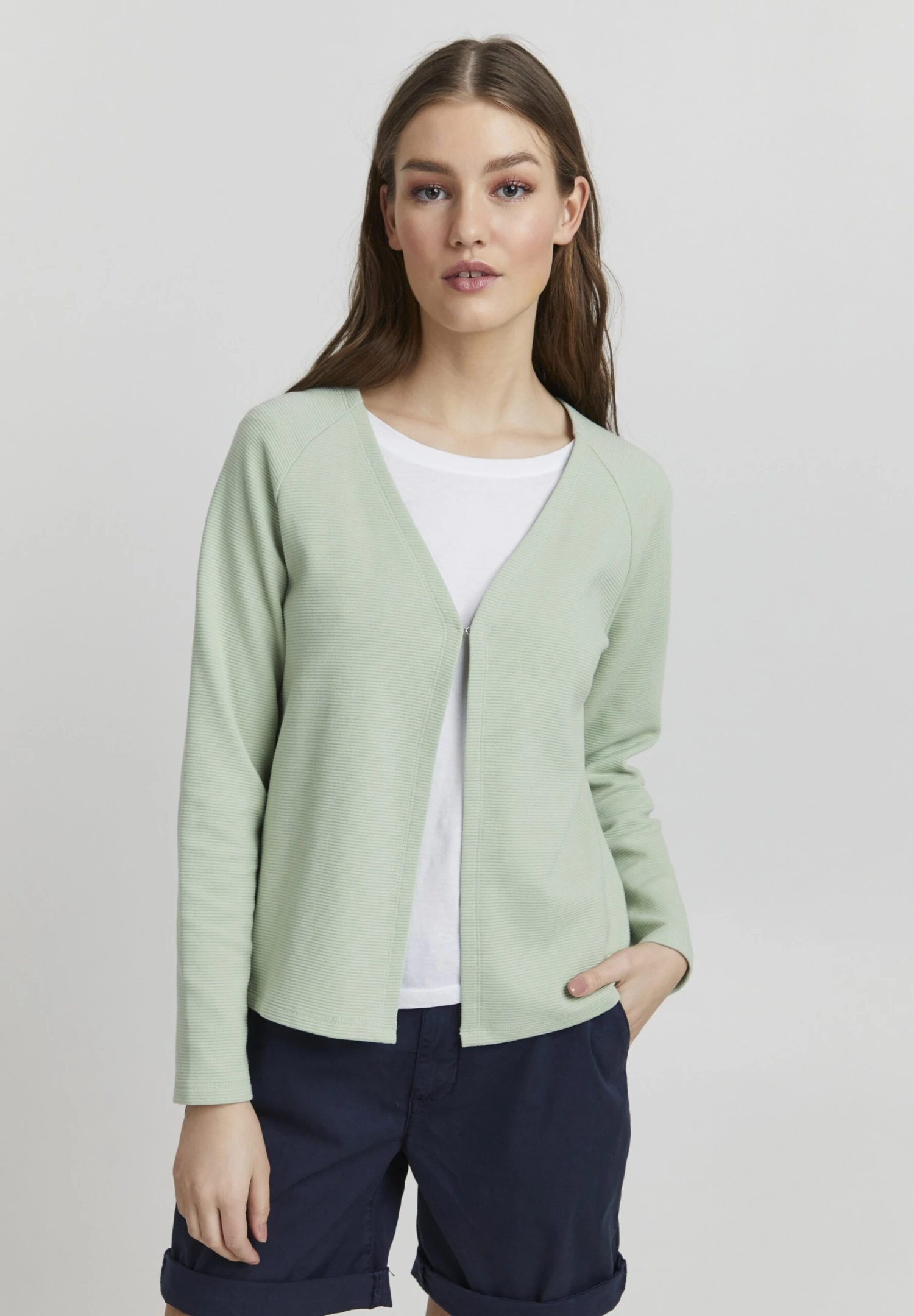 OXMO OXJonia - Cardigan - Frosty Green 1 OXMO OXJonia - Cardigan - Frosty Green