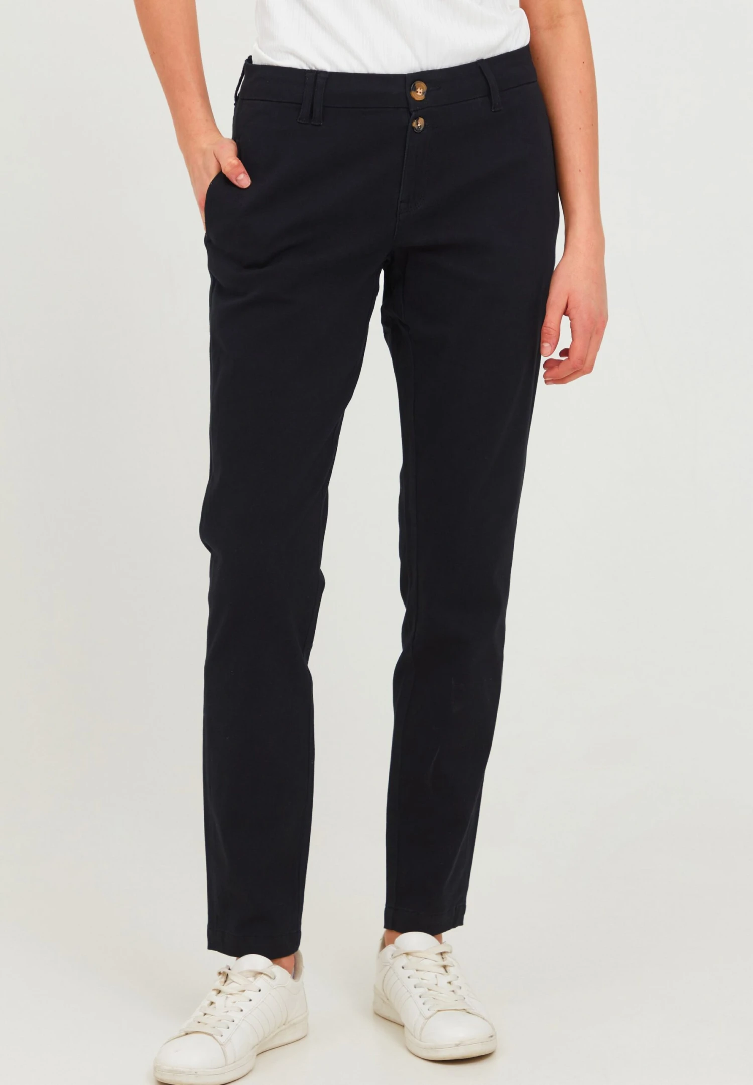 OXMO OXPILAR CASUAL FIT - Chinos - Black 4 OXMO OXPILAR CASUAL FIT - Chinos - Black - Image 4