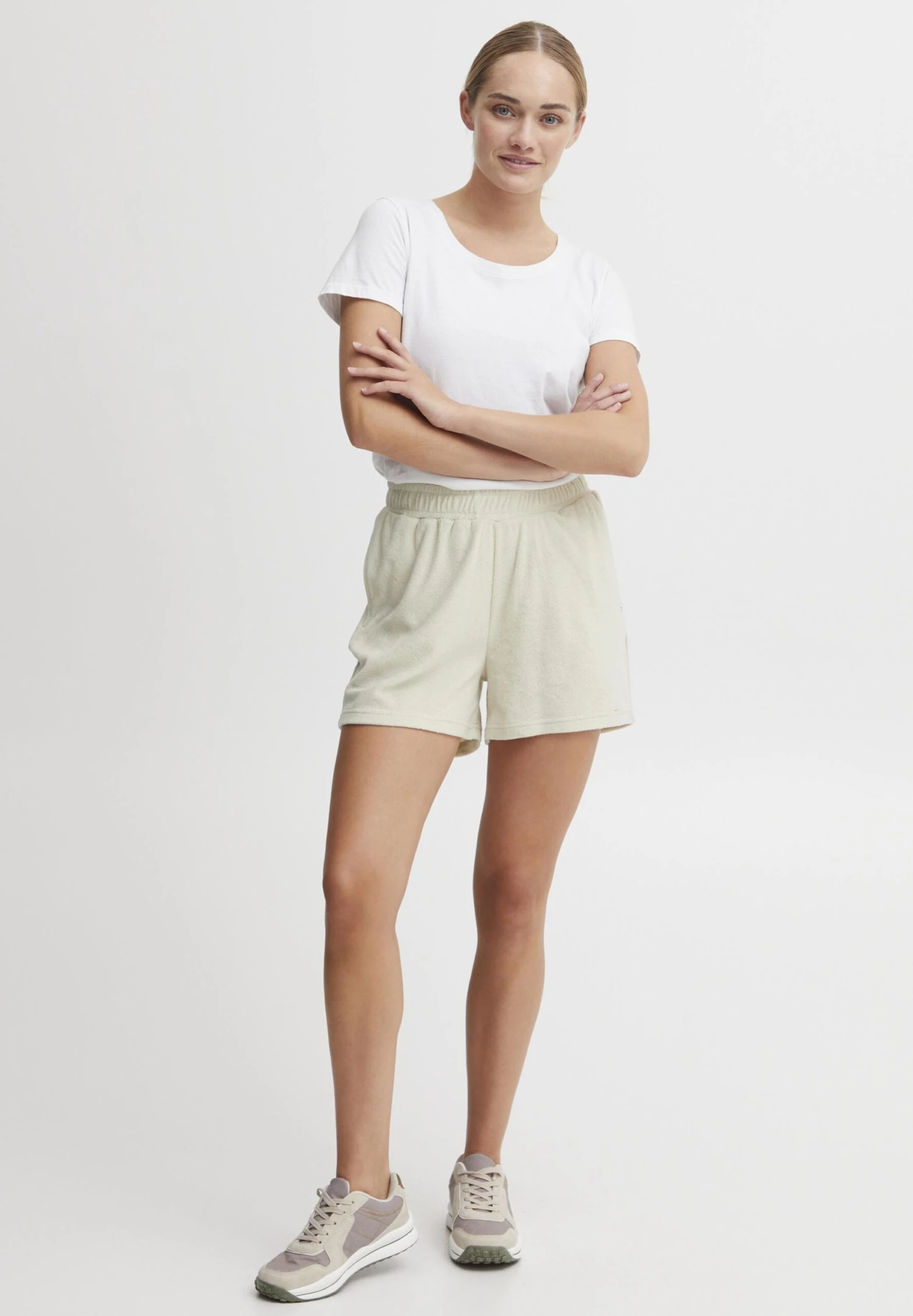 OXMO OXFRINKA REGULAR FIT - Shorts - Birch 2 OXMO OXFRINKA REGULAR FIT - Shorts - Birch - Image 2