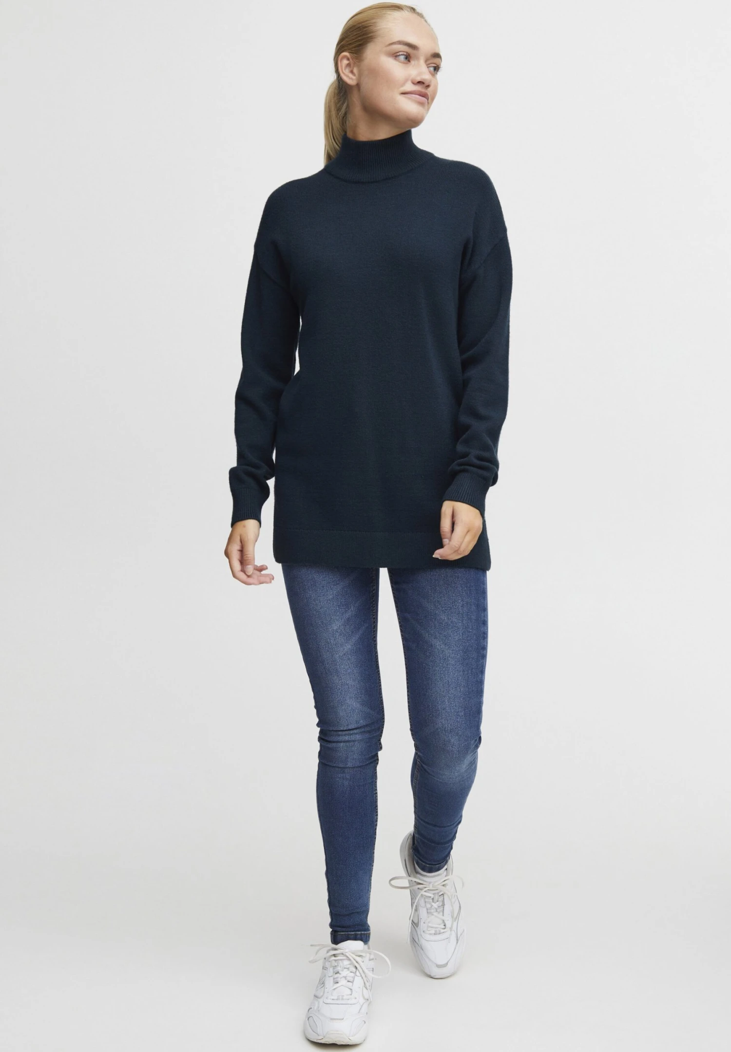 OXMO OXRatina - Jumper - Total Eclipse 2 OXMO OXRatina - Jumper - Total Eclipse - Image 2