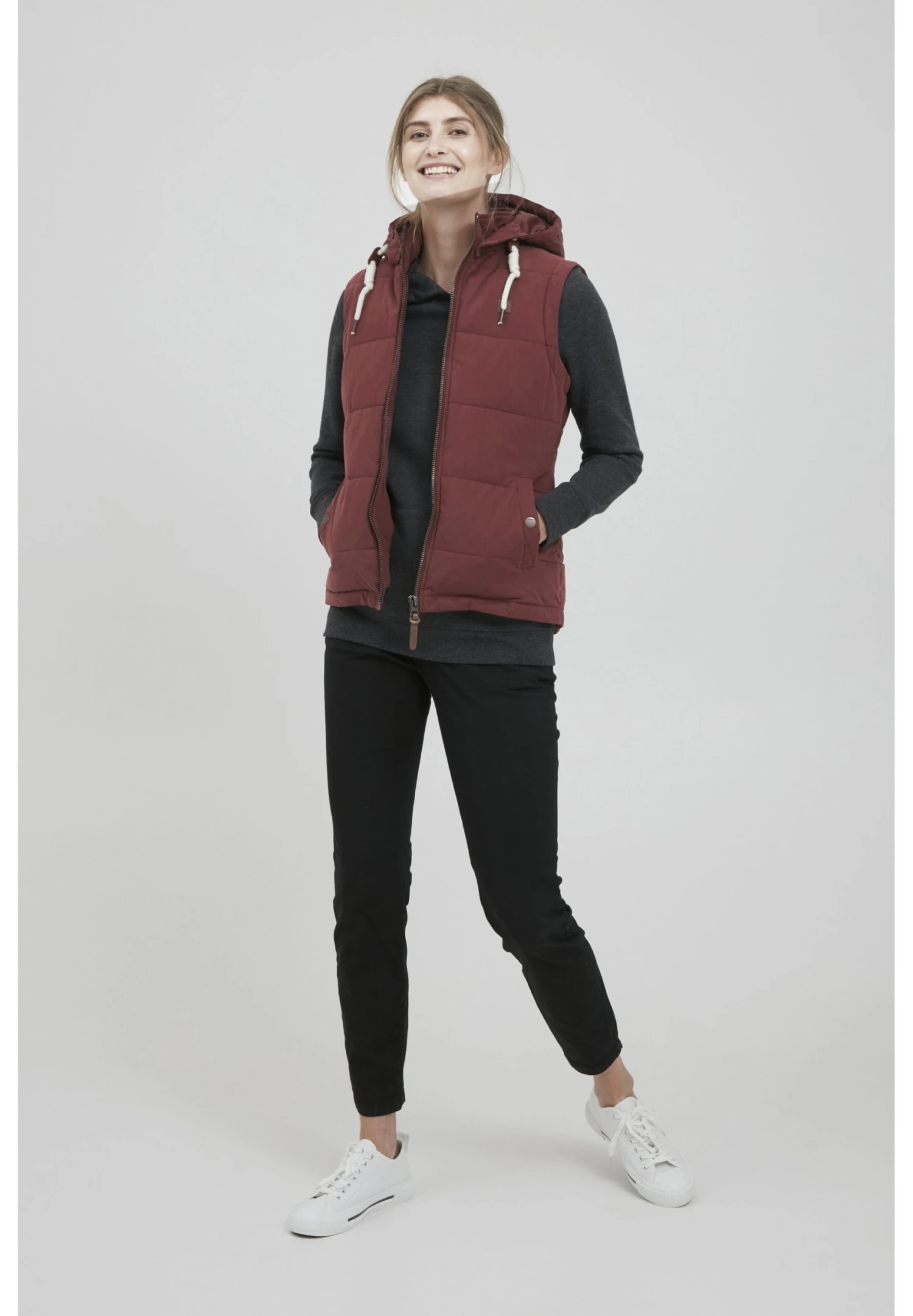 OXMO OXAlita - Waistcoat - Wine Red 2 OXMO OXAlita - Waistcoat - Wine Red - Image 2