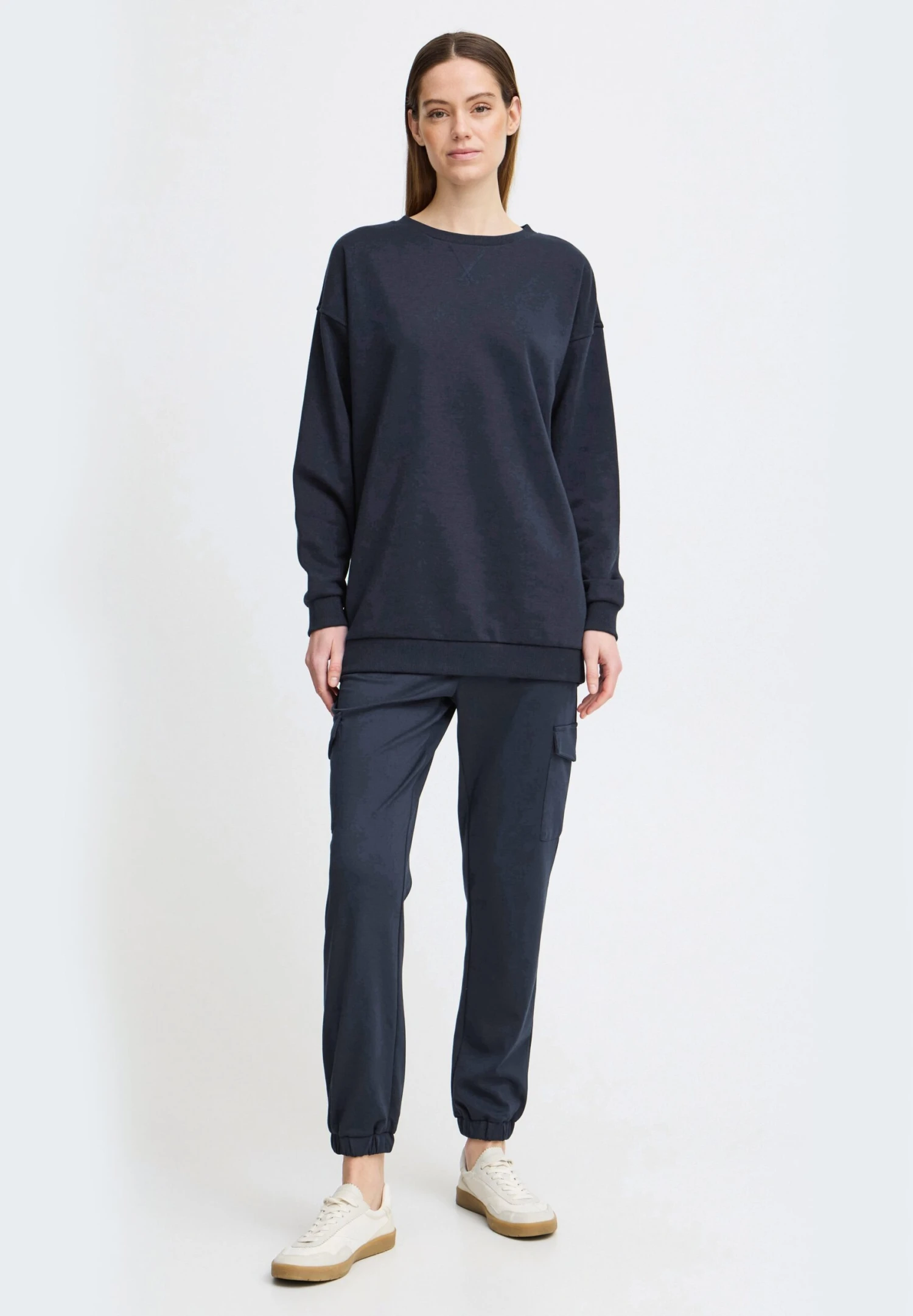 OXMO OXHILLARY - Sweatshirt - Total Eclipse 2 OXMO OXHILLARY - Sweatshirt - Total Eclipse - Image 2