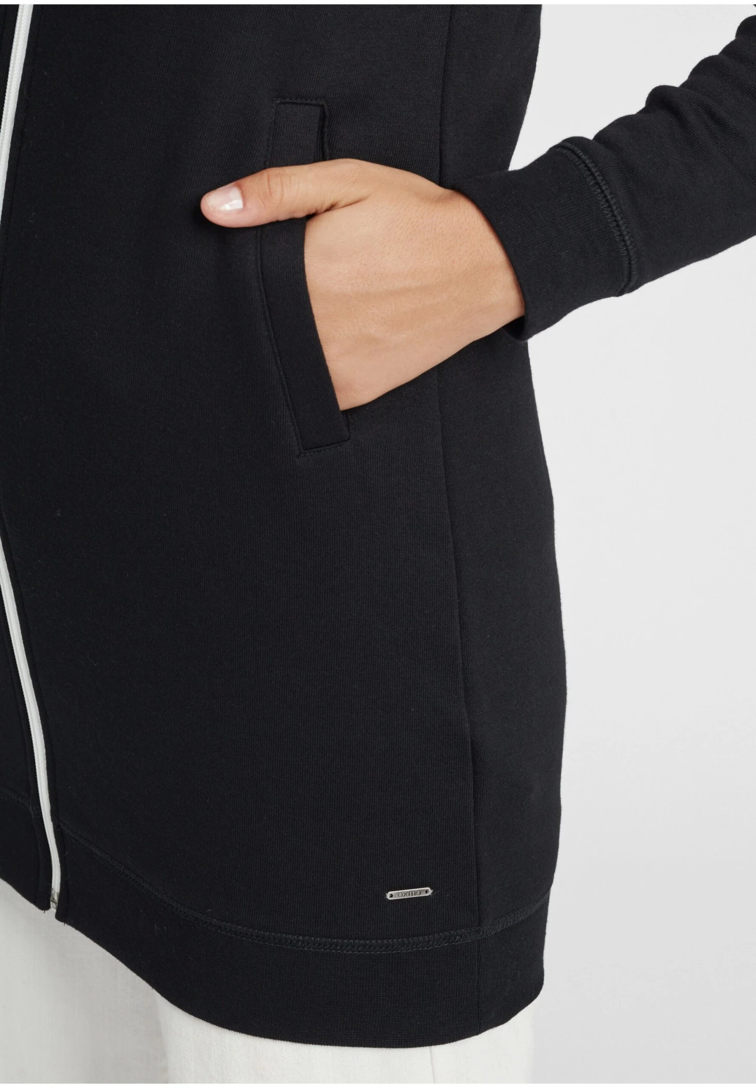 OXMO OXOlinda - Zip-up Sweatshirt - Black 6 OXMO OXOlinda - Zip-up Sweatshirt - Black - Image 6