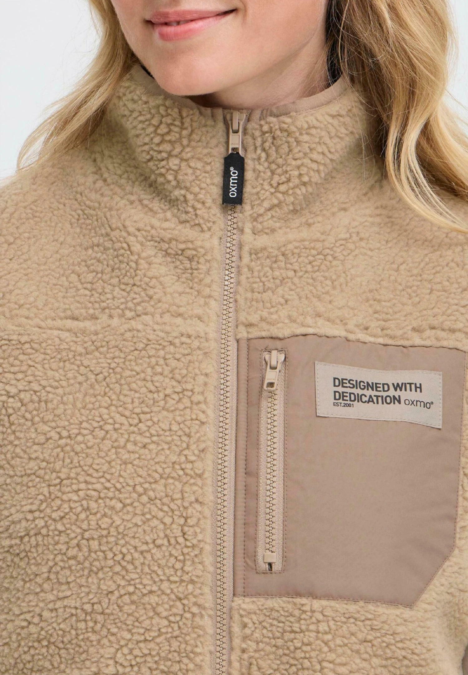 OXMO OXABBY - Waistcoat - Dune 4 OXMO OXABBY - Waistcoat - Dune - Image 4