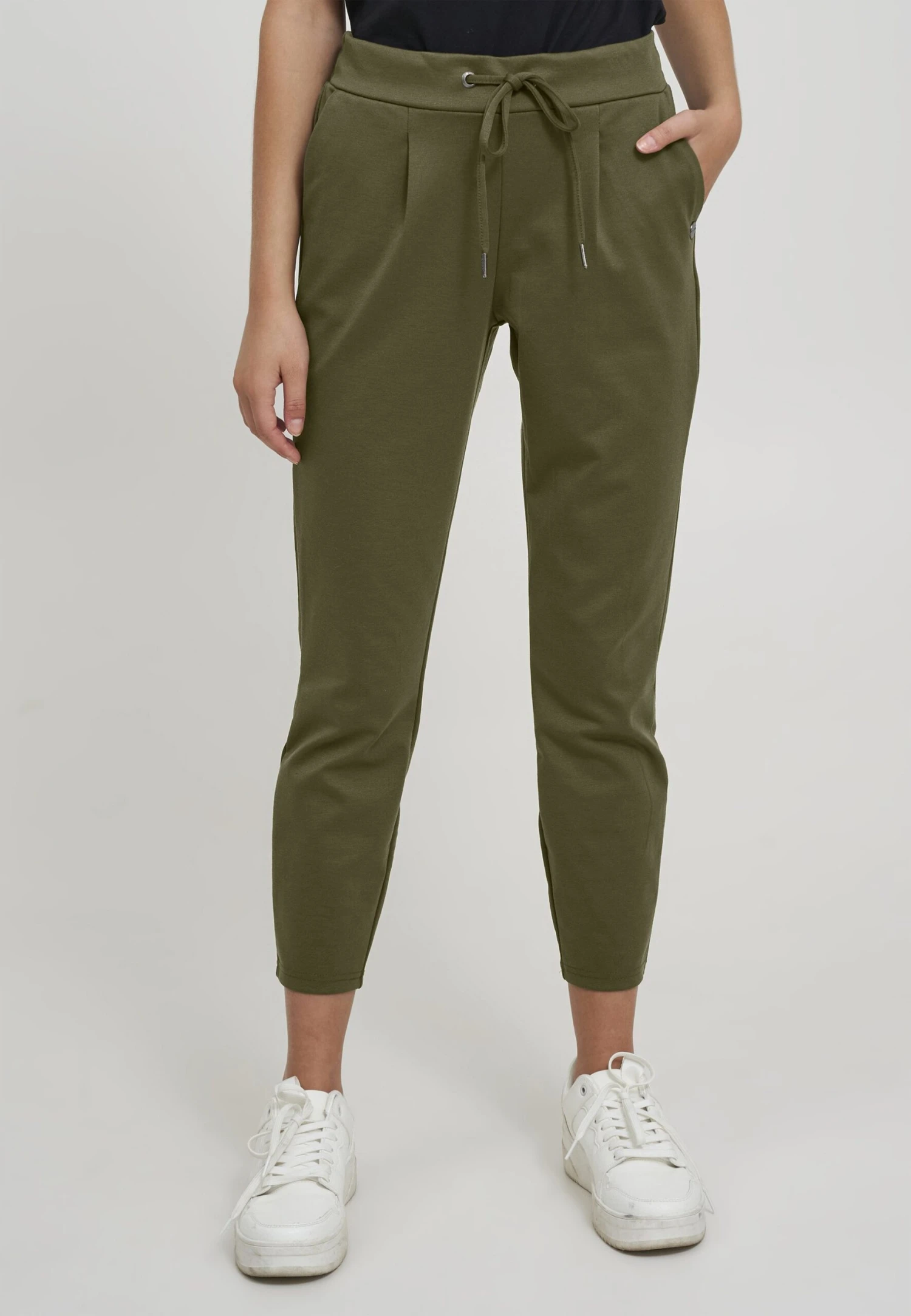 OXMO OXANITA REGULAR FIT - Tracksuit Bottoms - Ivy Green 1 OXMO OXANITA REGULAR FIT - Tracksuit Bottoms - Ivy Green