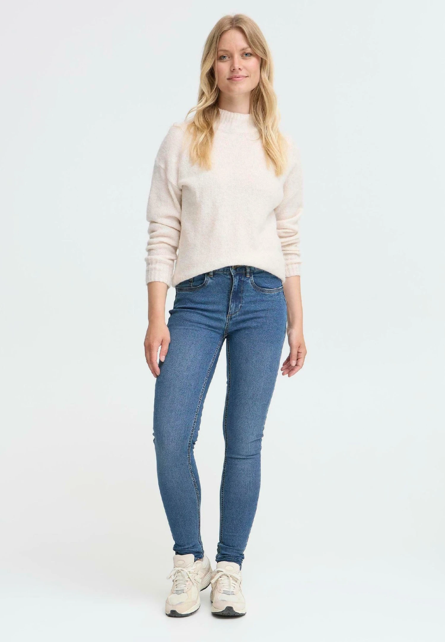 OXMO OXHELLE - Jeans Skinny Fit - Mid Blue Denim 2 OXMO OXHELLE - Jeans Skinny Fit - Mid Blue Denim - Image 2