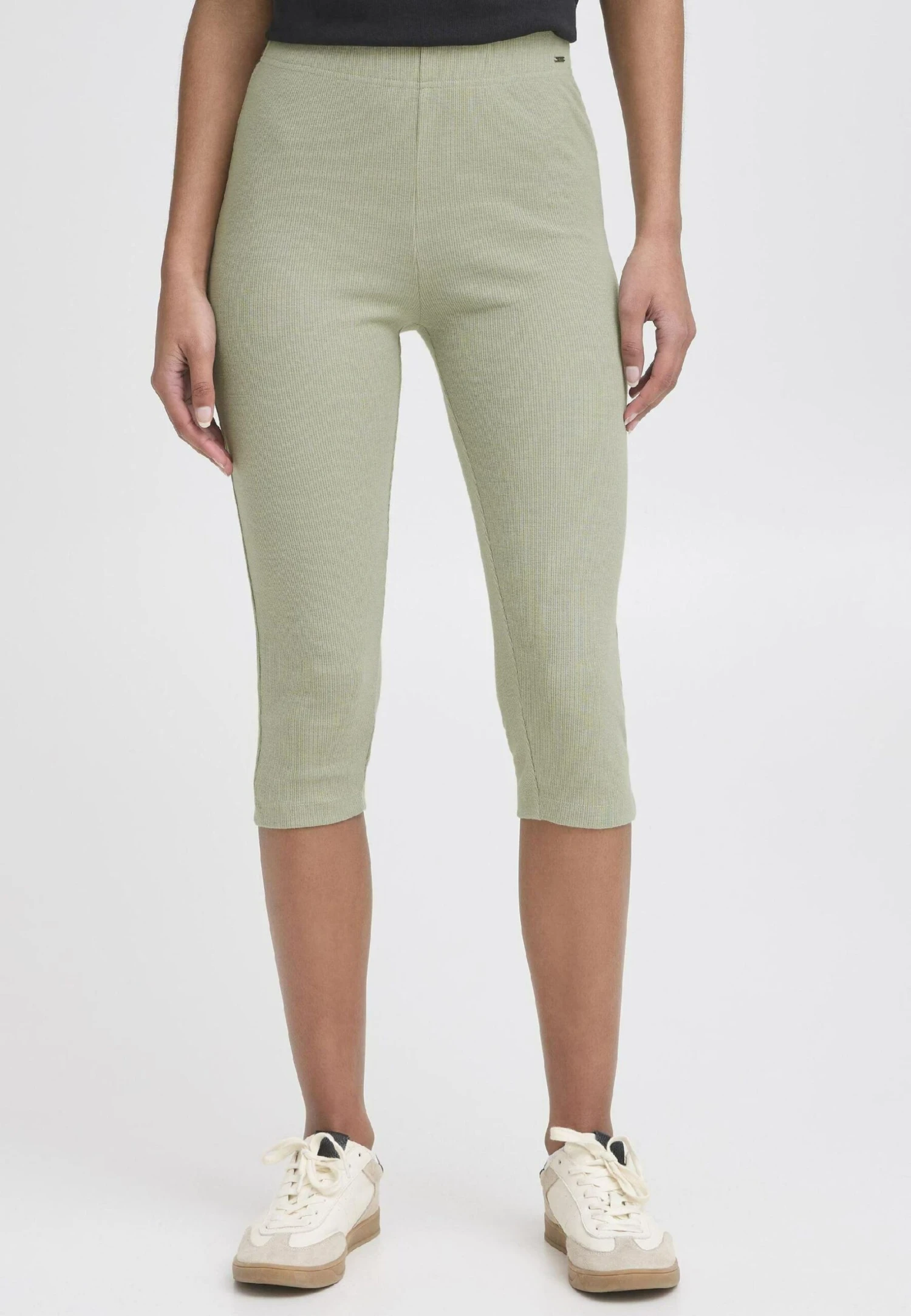 OXMO OXLOV SLIM FIT - Shorts - Seagrass Melange 1 OXMO OXLOV SLIM FIT - Shorts - Seagrass Melange