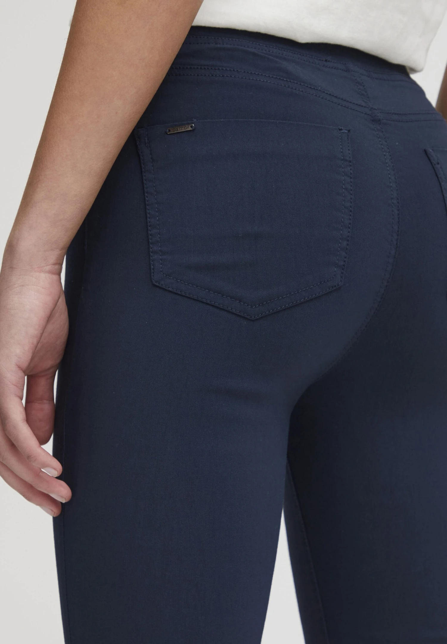 OXMO OXDITRINE SLIM FIT - Shorts - Copenhagen Night 5 OXMO OXDITRINE SLIM FIT - Shorts - Copenhagen Night - Image 5