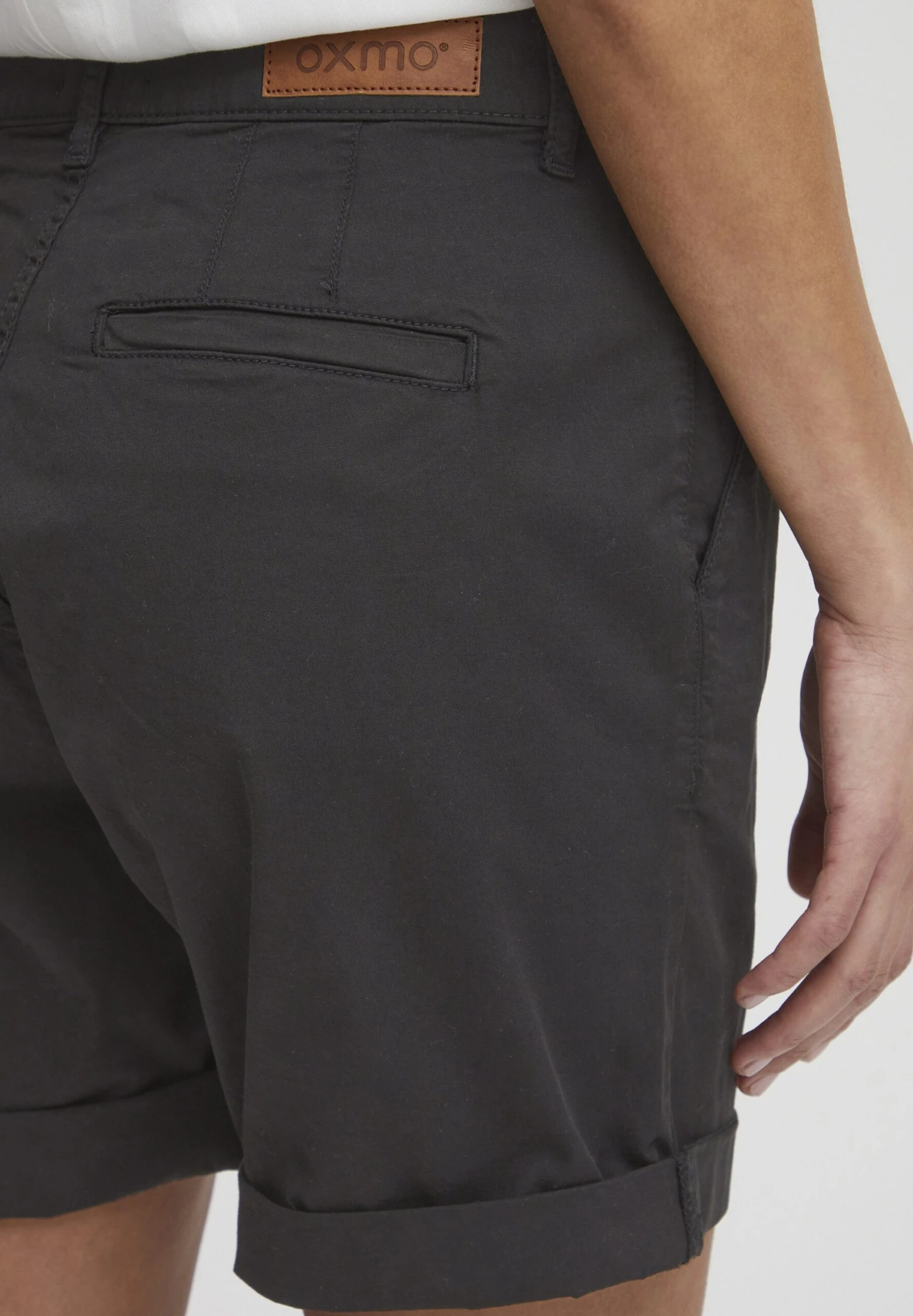 OXMO OXCHARLINE REGULAR FIT - Shorts - Black 5 OXMO OXCHARLINE REGULAR FIT - Shorts - Black - Image 5