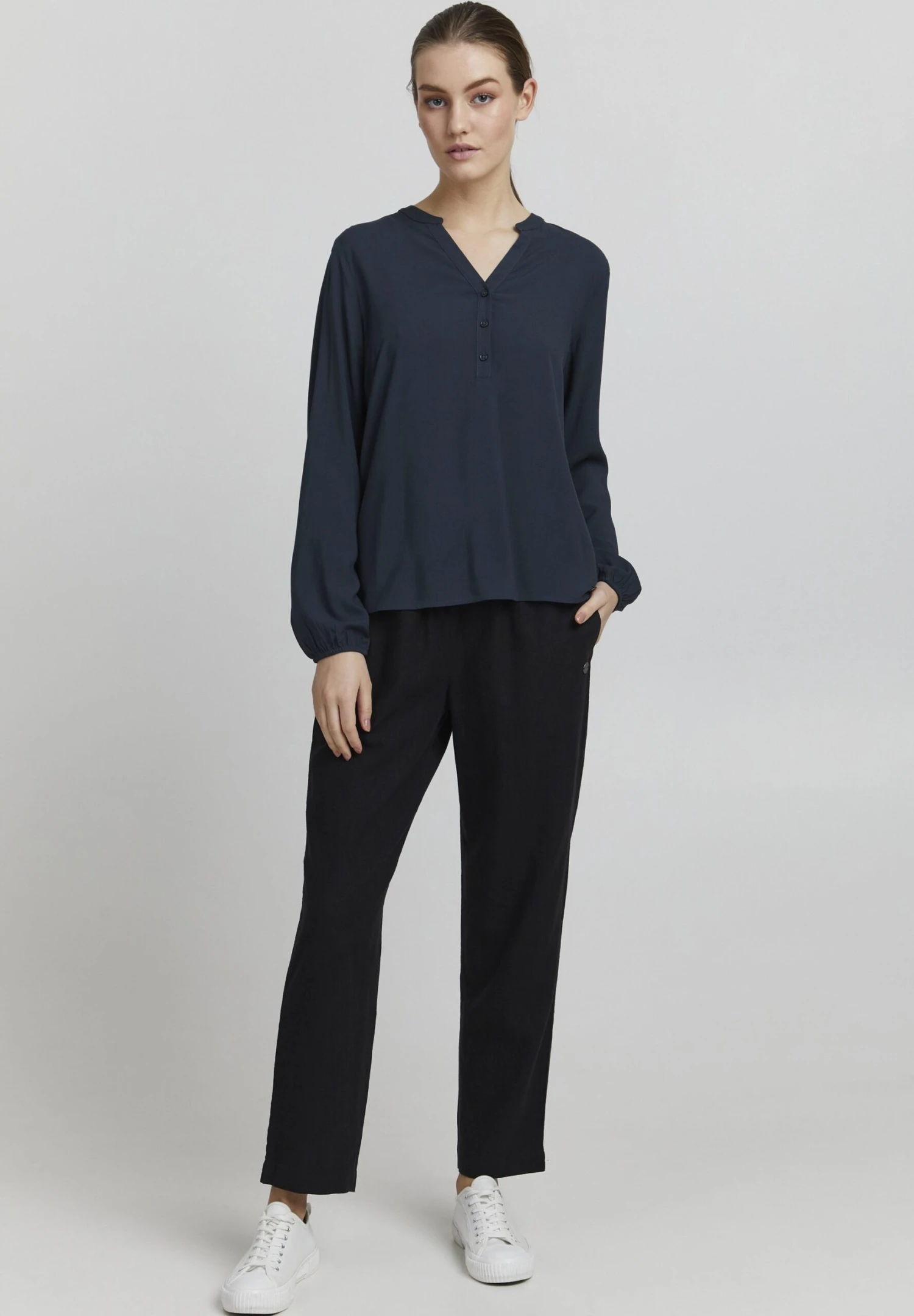 OXMO OXELVY - Blouse - Total Eclipse 2 OXMO OXELVY - Blouse - Total Eclipse - Image 2