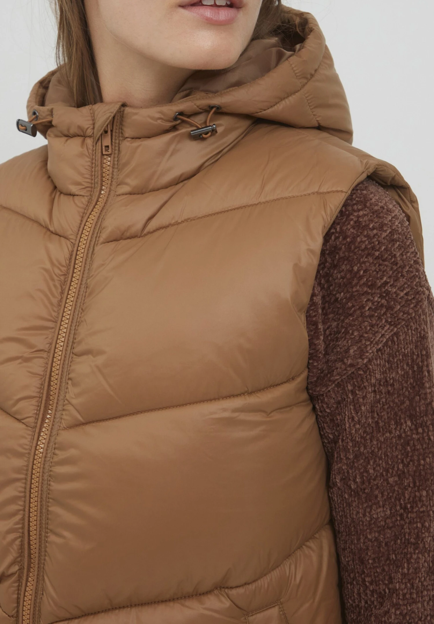 OXMO OXTabita - Waistcoat - Thrush 4 OXMO OXTabita - Waistcoat - Thrush - Image 4