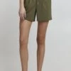 OXMO OXANNIK REGULAR FIT - Shorts - Ivy Green