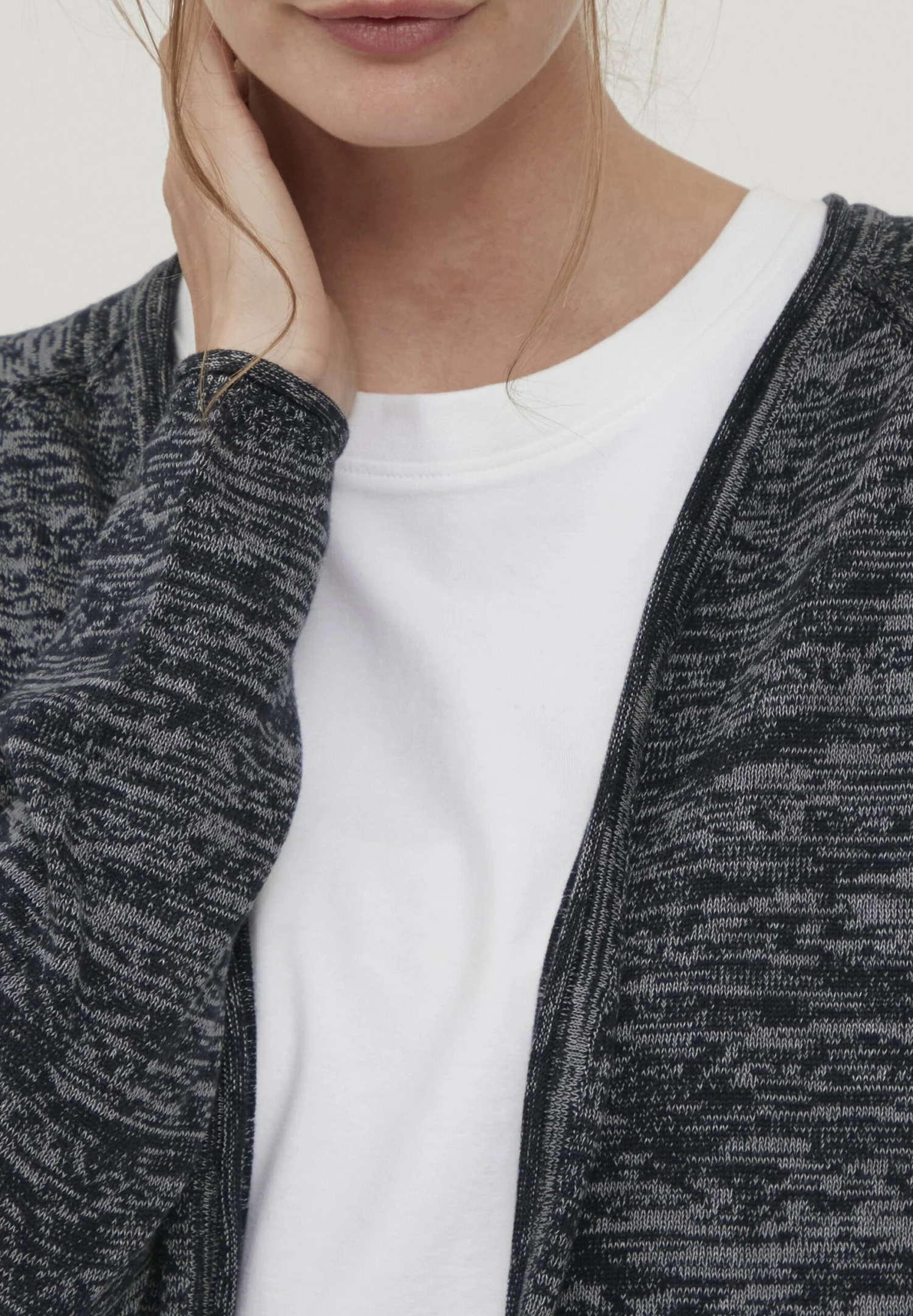 OXMO OXDaniela - Cardigan - Navy 4 OXMO OXDaniela - Cardigan - Navy - Image 4