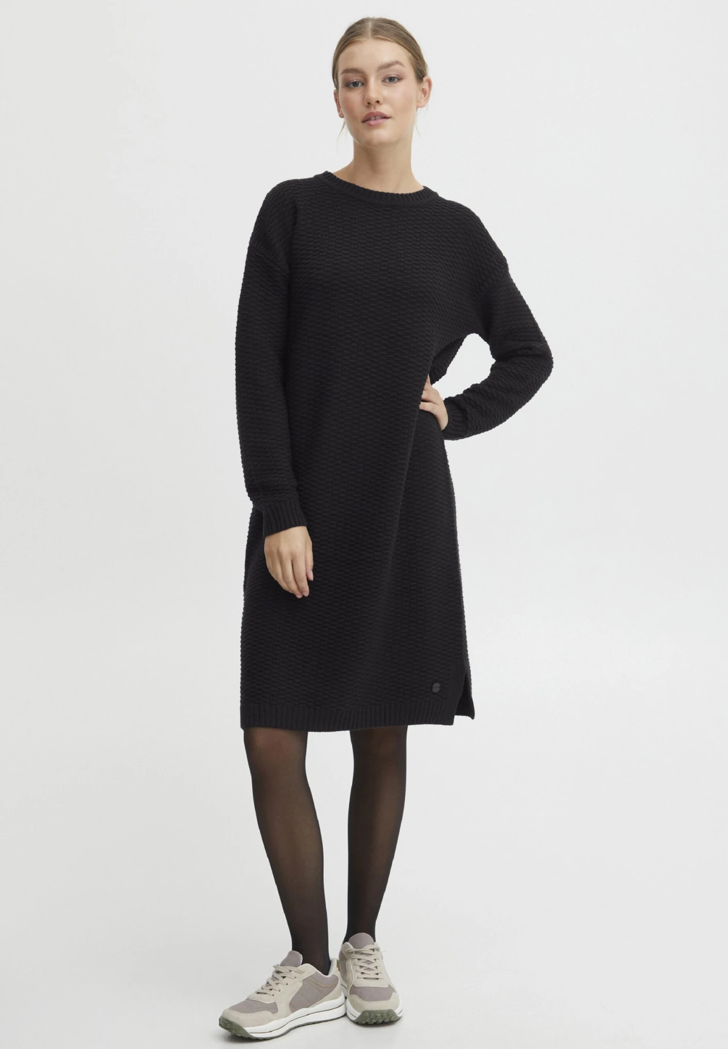 OXMO OXMILIKA - Jumper Dress - Black 2 OXMO OXMILIKA - Jumper Dress - Black - Image 2