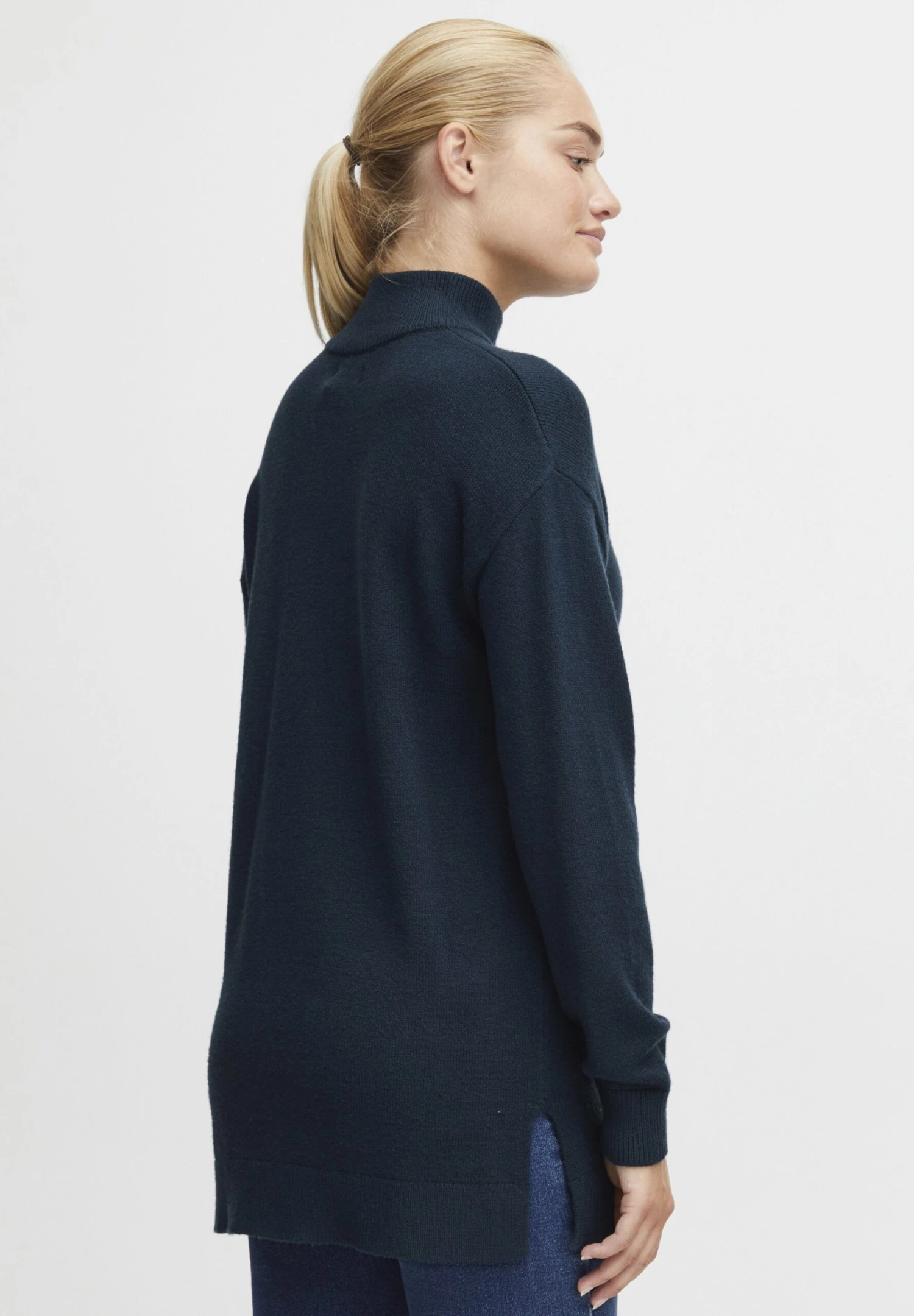 OXMO OXRatina - Jumper - Total Eclipse 3 OXMO OXRatina - Jumper - Total Eclipse - Image 3