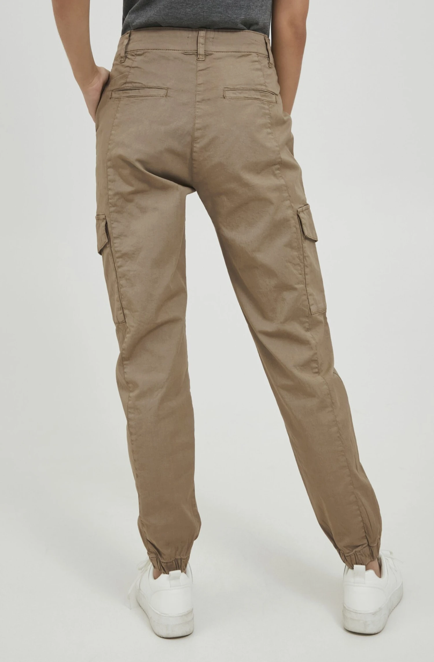 OXMO OXCOCO REGULAR FIT - Cargo Trousers - Dune 4 OXMO OXCOCO REGULAR FIT - Cargo Trousers - Dune - Image 4