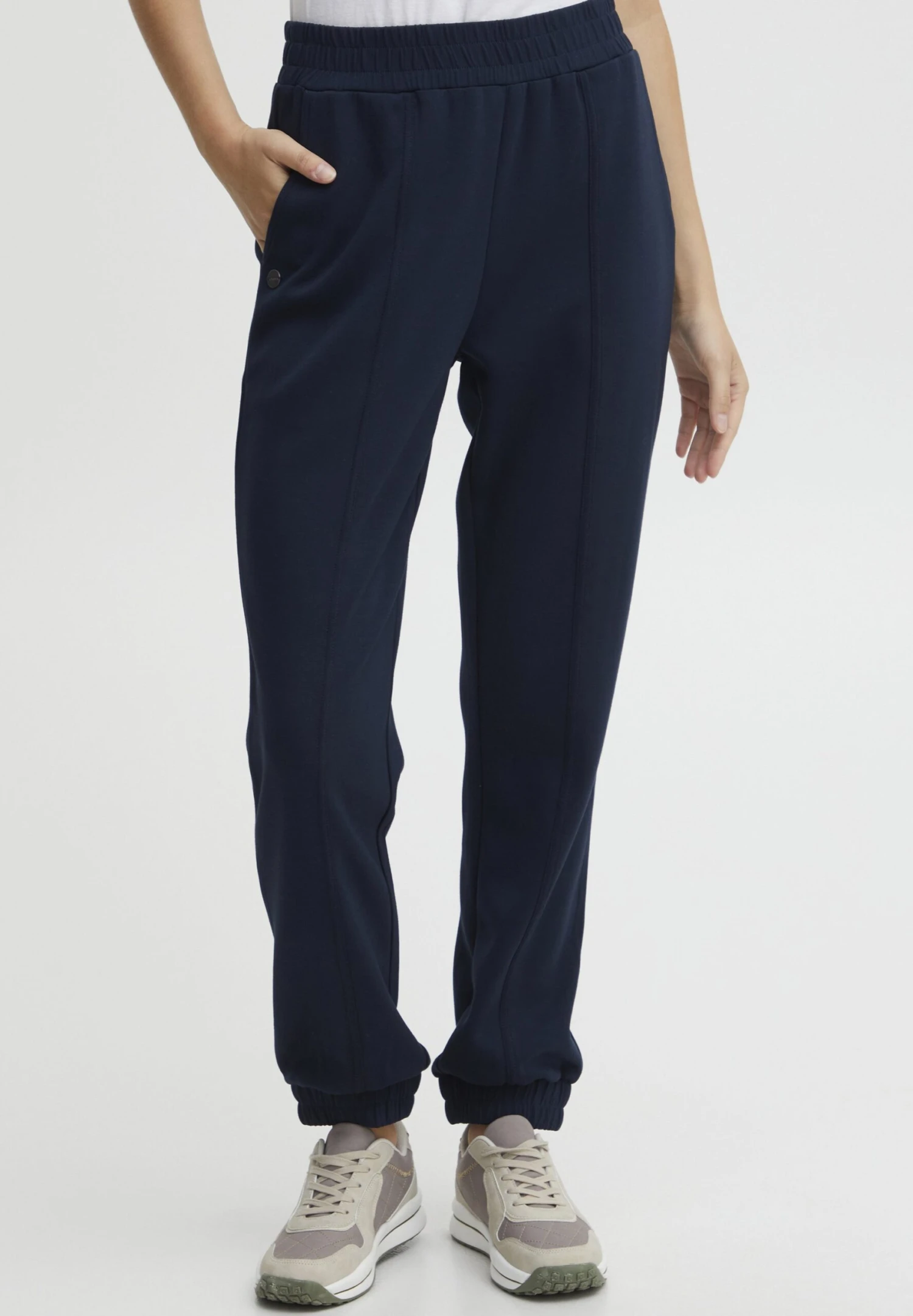 OXMO OXPEARL REGULAR FIT - Tracksuit Bottoms - Copenhagen Night 1 OXMO OXPEARL REGULAR FIT - Tracksuit Bottoms - Copenhagen Night