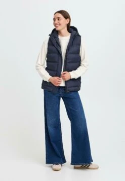 OXMO OXMARIANN - Waistcoat - Insignia Blue 8 OXMO OXMARIANN - Waistcoat - Insignia Blue -OXMO Store 863aae94bfec45fc869a6f581a7b357b