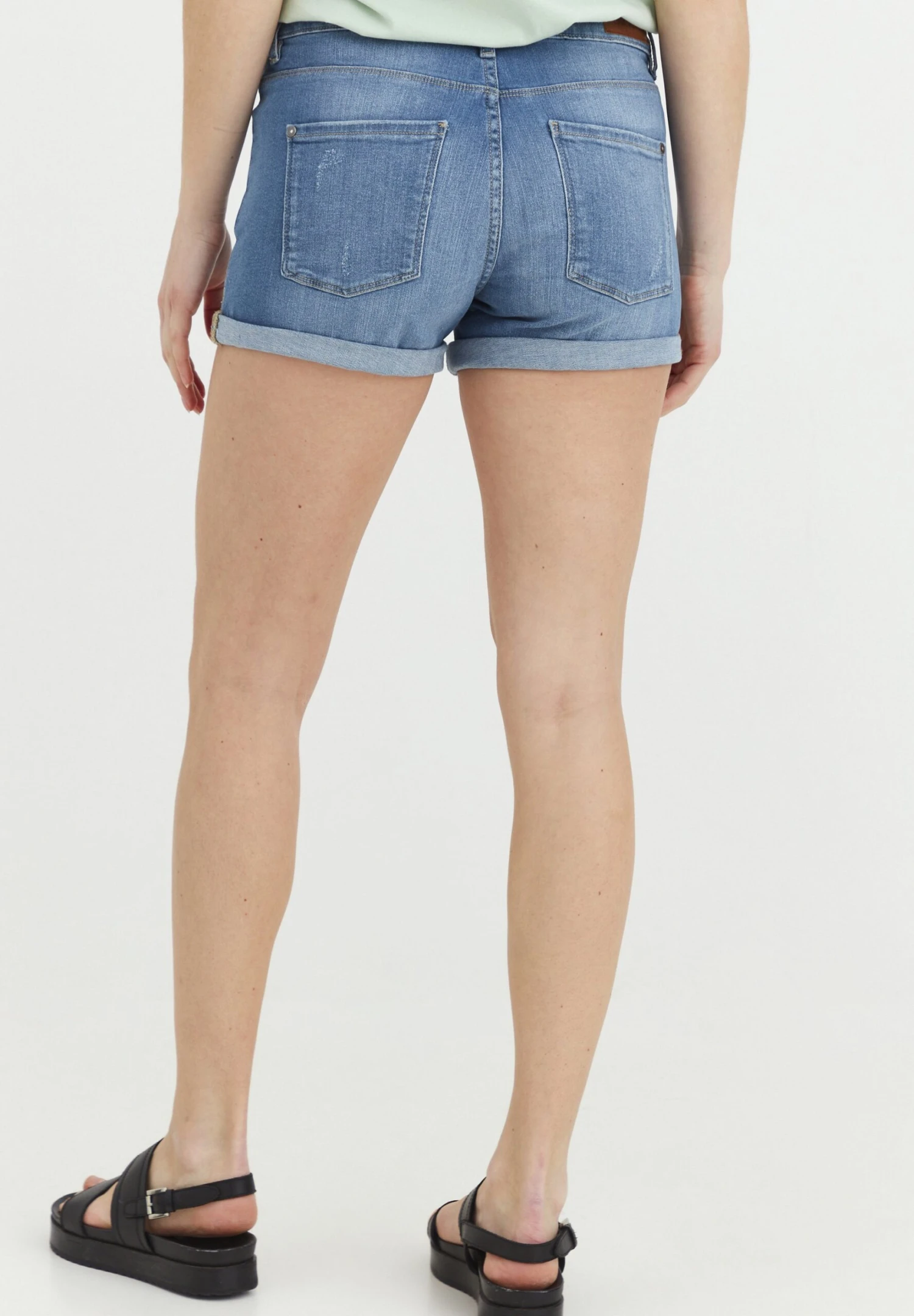 OXMO OXAndreja - Denim Shorts - Light Blue 3 OXMO OXAndreja - Denim Shorts - Light Blue - Image 3