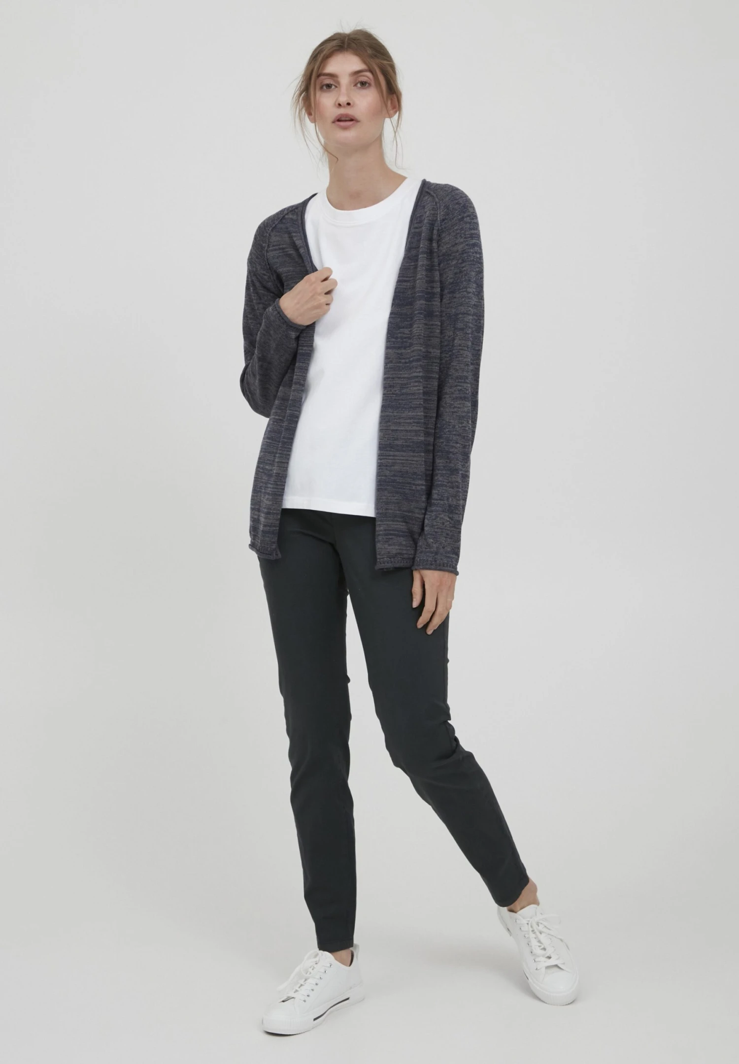 OXMO OXDaniela - Cardigan - Ensign Blue 2 OXMO OXDaniela - Cardigan - Ensign Blue - Image 2