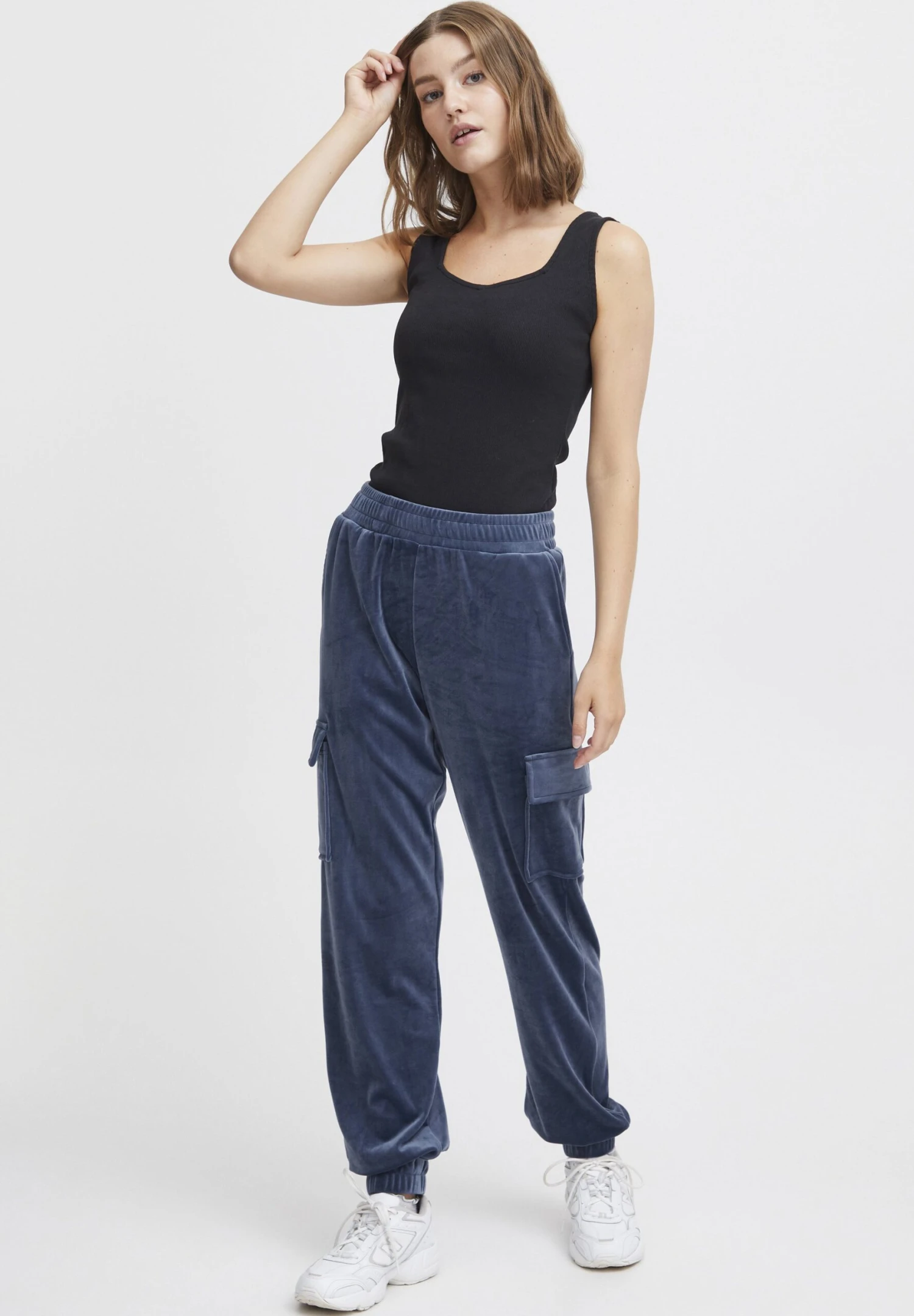 OXMO OXMITALA BAGGY FIT - Cargo Trousers - Crown Blue 2 OXMO OXMITALA BAGGY FIT - Cargo Trousers - Crown Blue - Image 2