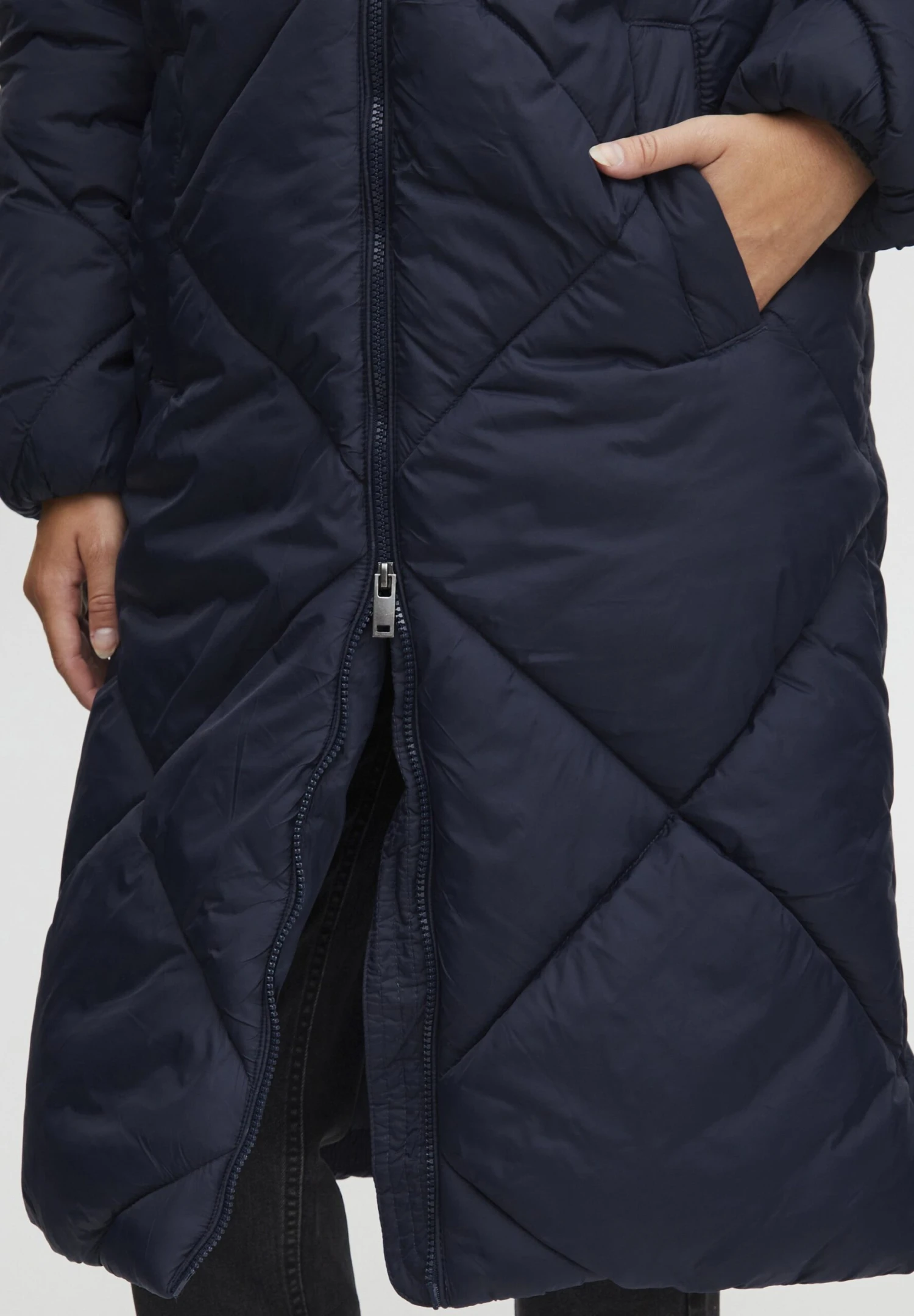 OXMO OXBONNIE - Winter Coat - Total Eclipse 5 OXMO OXBONNIE - Winter Coat - Total Eclipse - Image 5