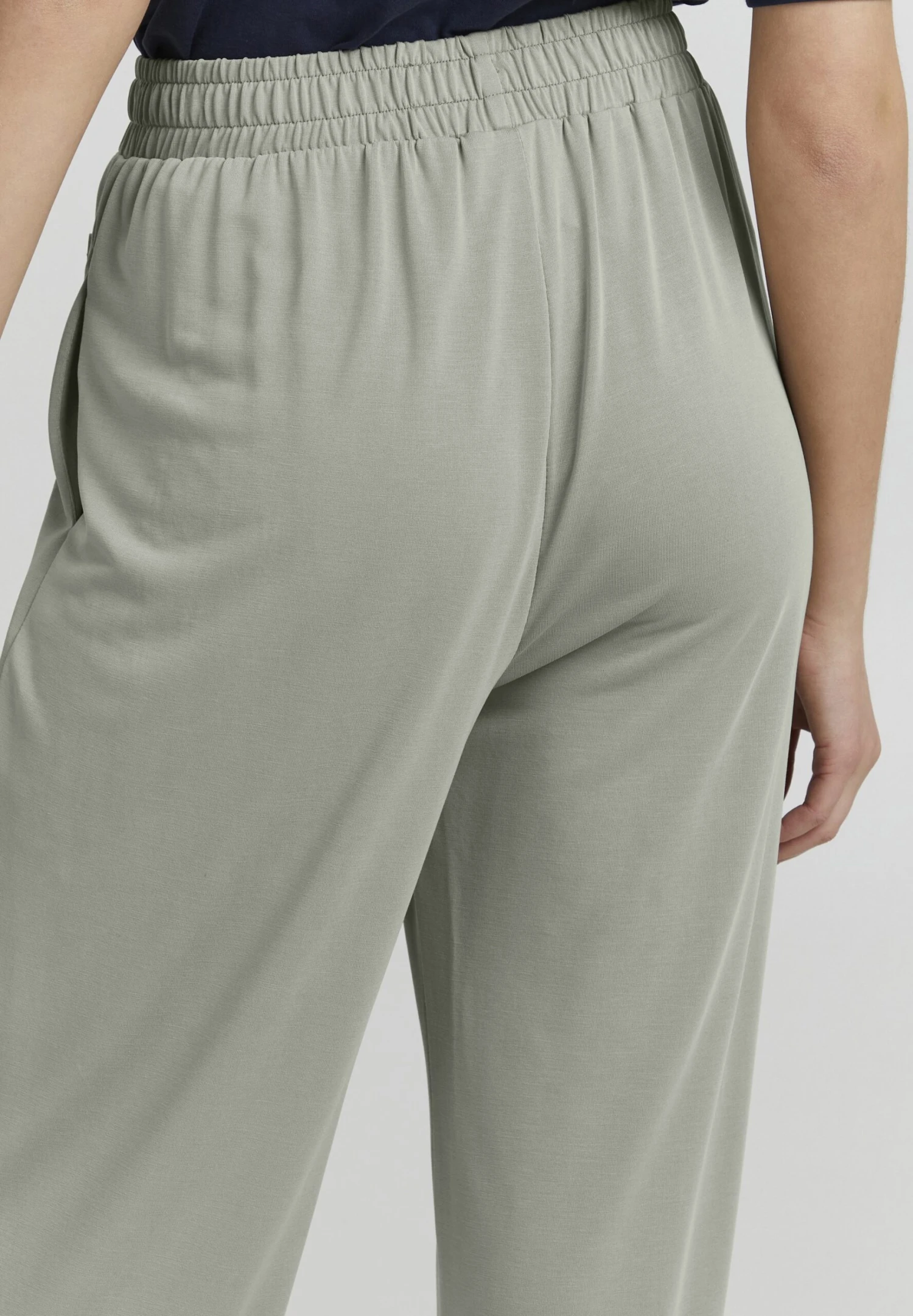 OXMO OXBRYNDIS REGULAR FIT WIDE LEG - Trousers - Sea Grass 5 OXMO OXBRYNDIS REGULAR FIT WIDE LEG - Trousers - Sea Grass - Image 5